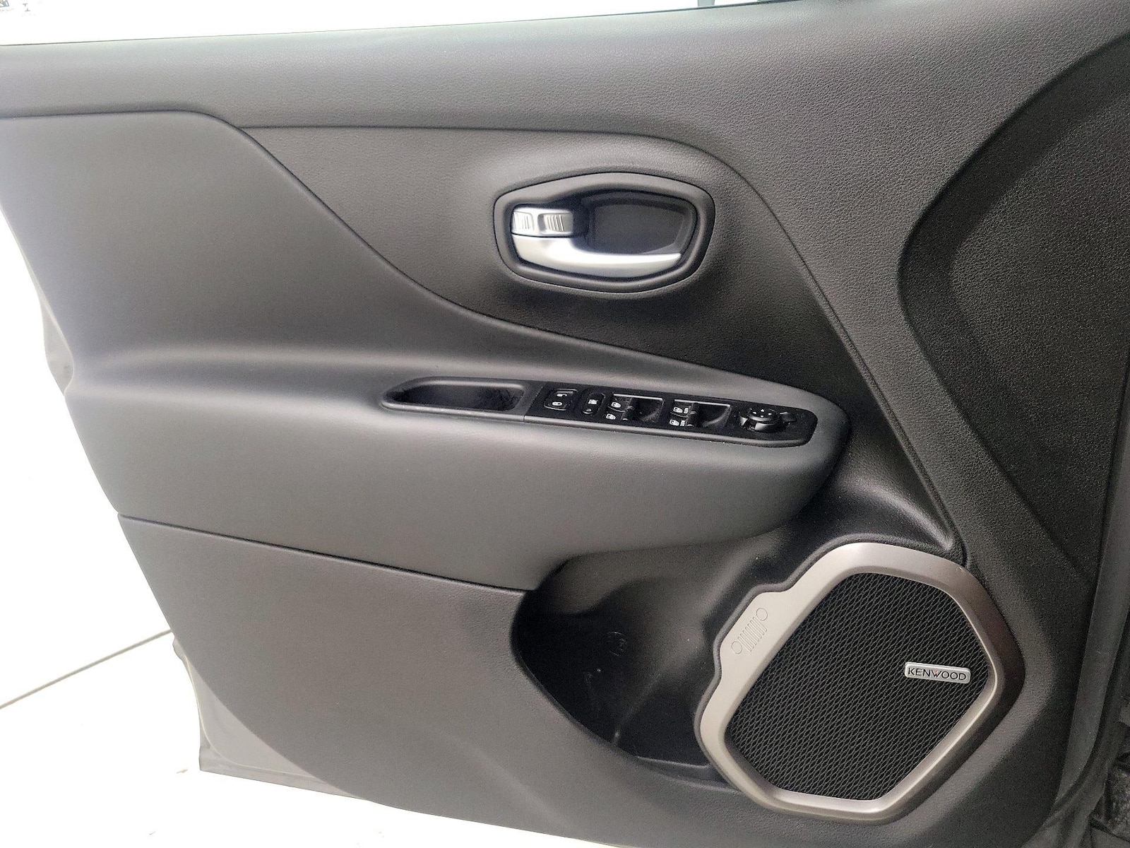 2021 Jeep Renegade Limited - Photo 13