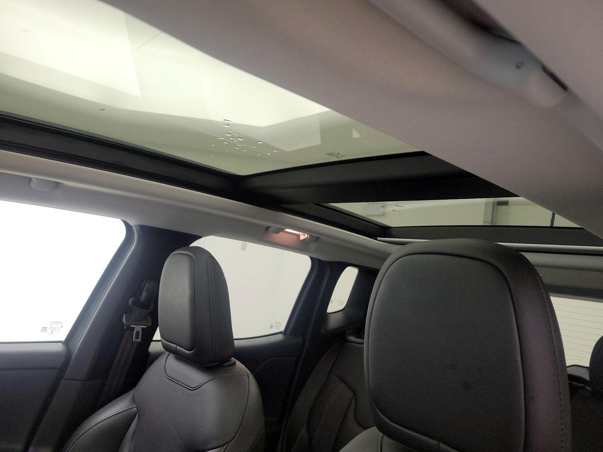 Thumbnail: 2021 Jeep Renegade - 20