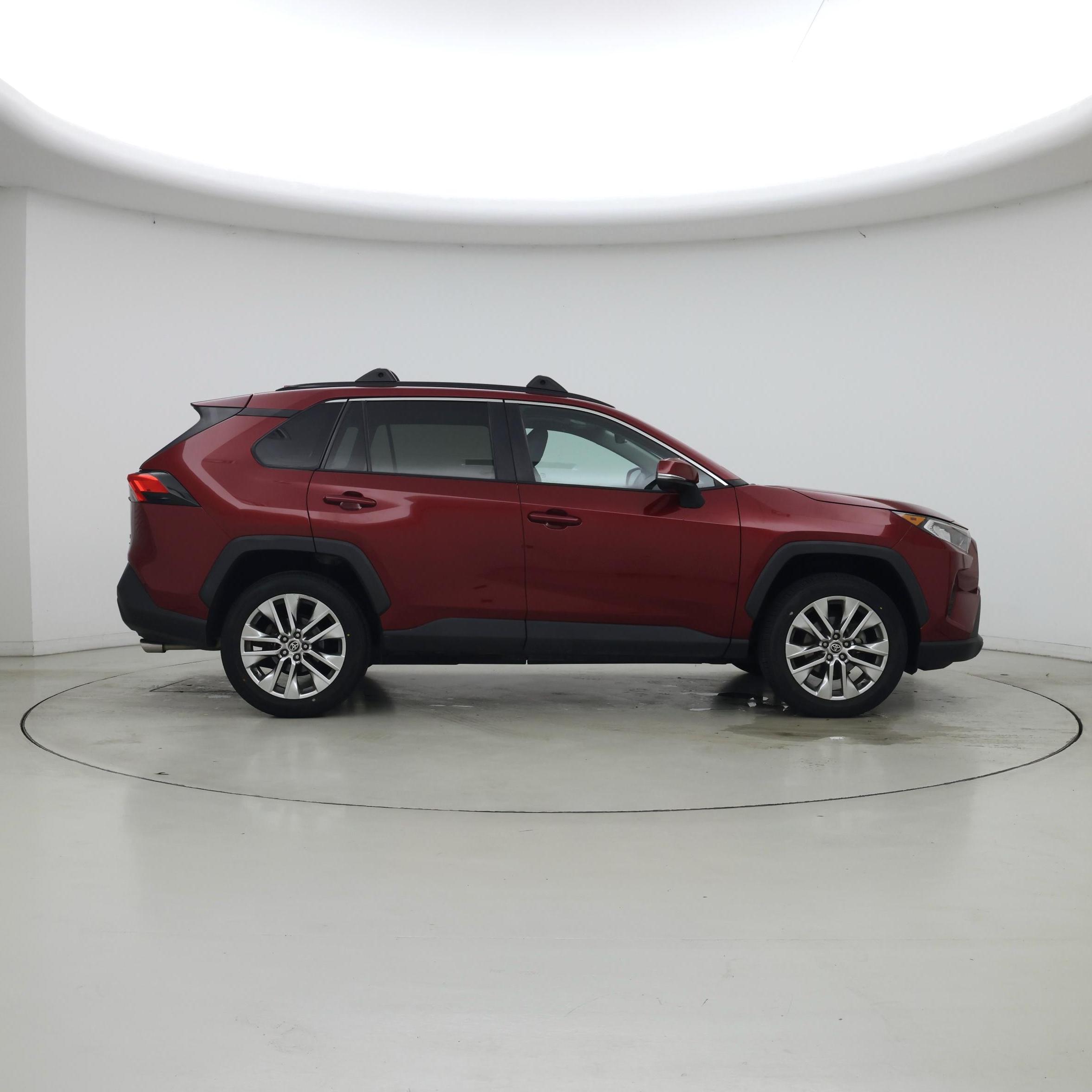 Thumbnail: 2021 Toyota RAV4 - 7