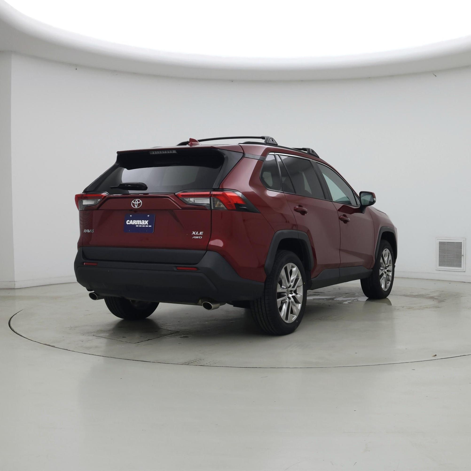 Thumbnail: 2021 Toyota RAV4 - 8