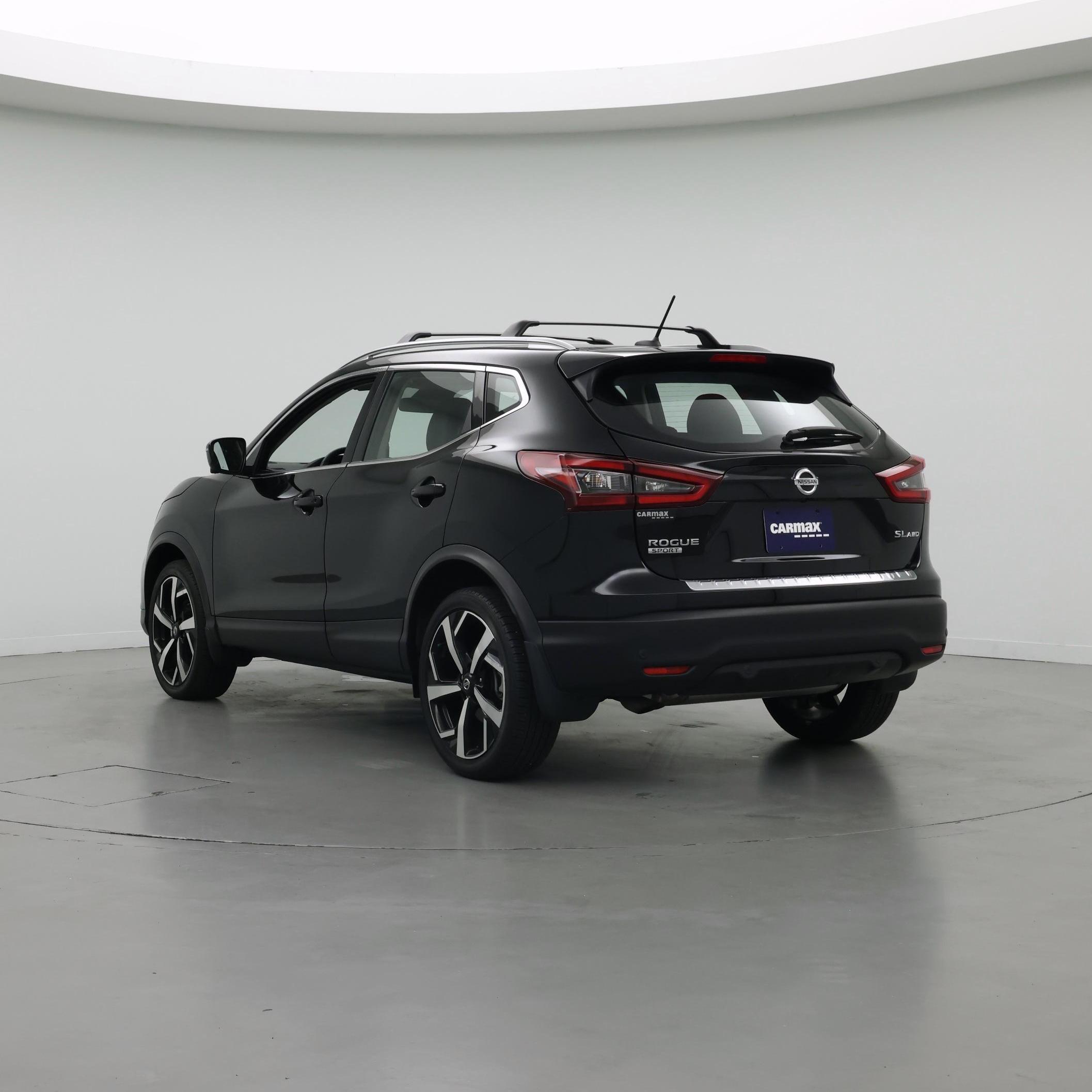 Thumbnail: 2022 Nissan Rogue Sport - 2