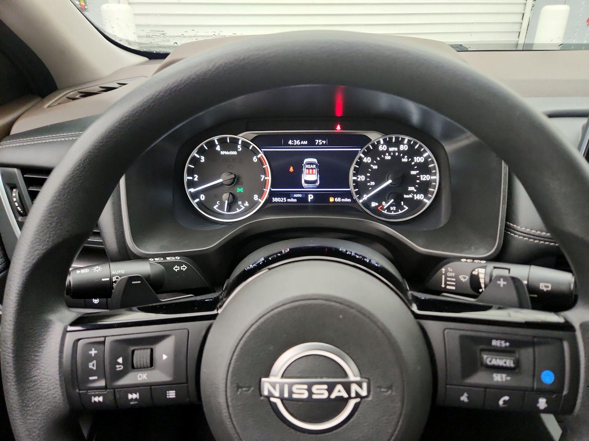 Thumbnail: 2023 Nissan Rogue - 10
