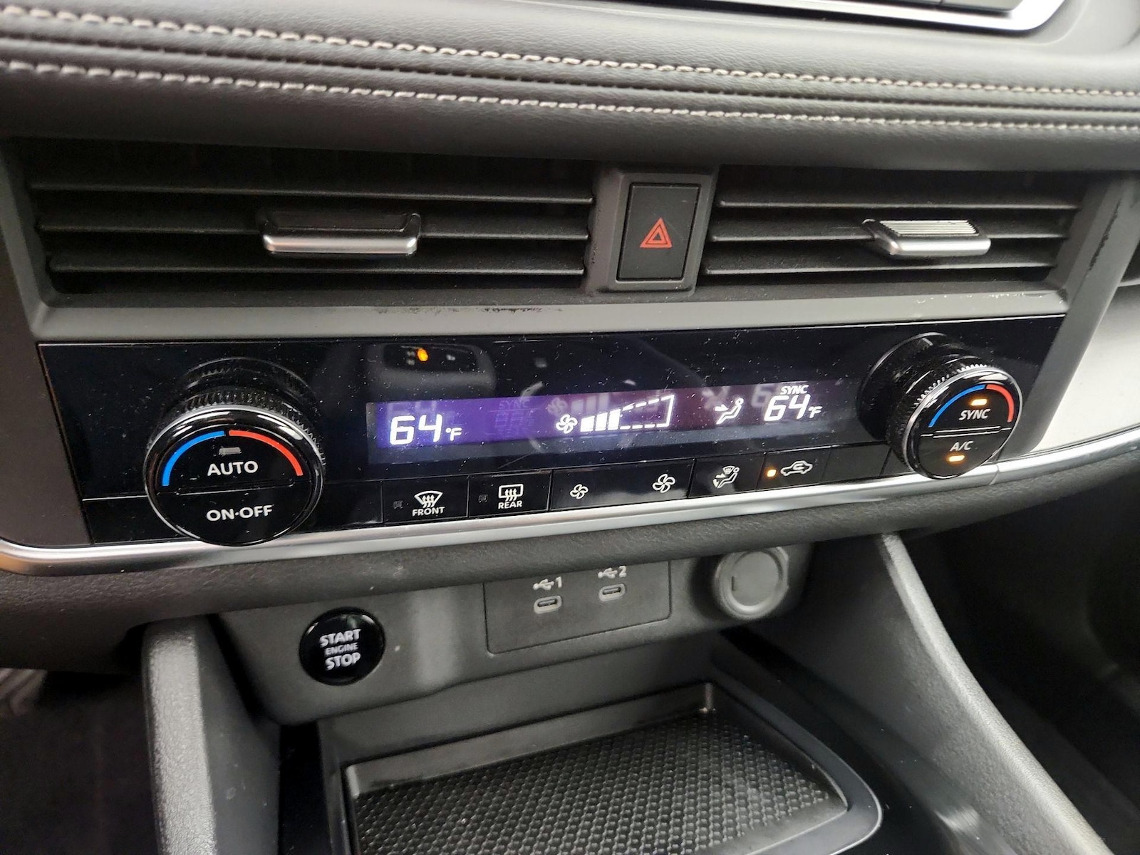 2024 Nissan Rogue SV - Photo 17