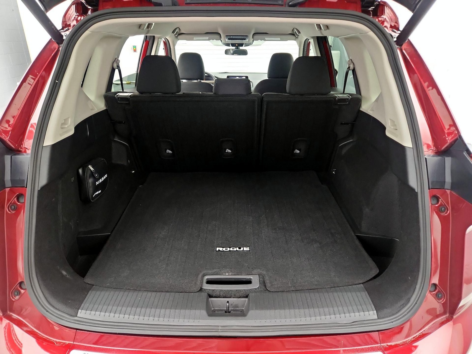2024 Nissan Rogue SV - Photo 21