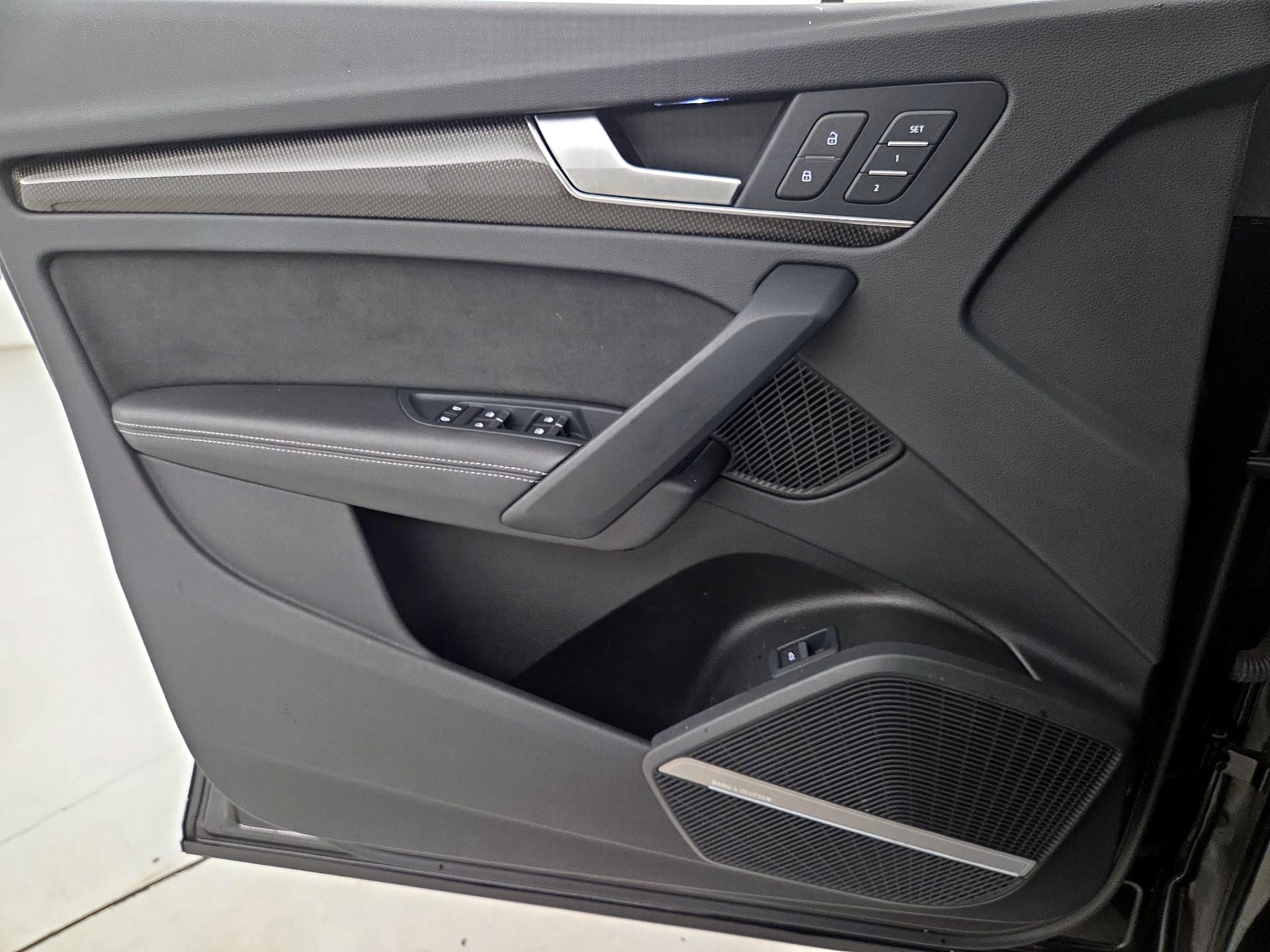 Thumbnail: 2021 Audi SQ5 - 12