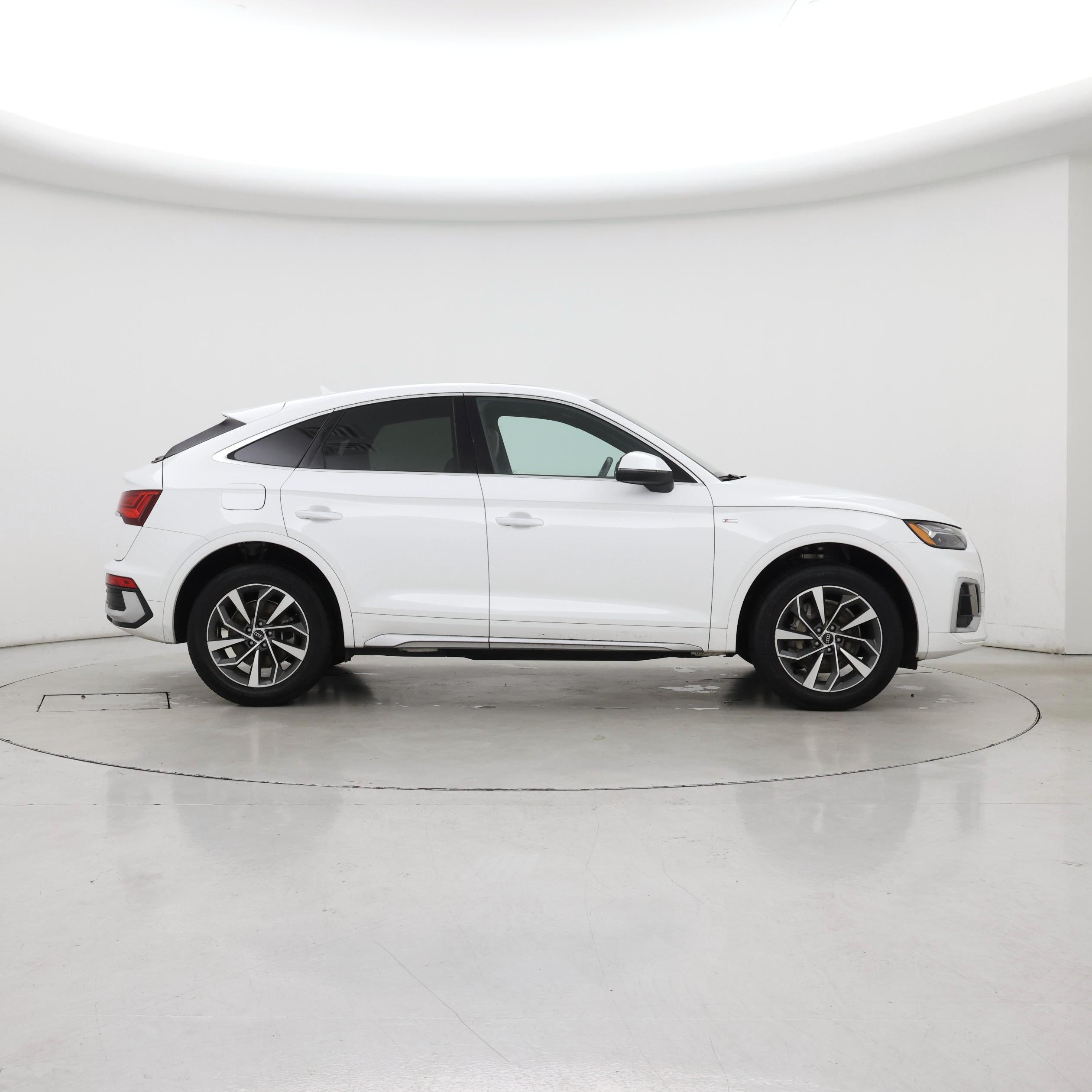 Thumbnail: 2022 Audi Q5 - 7