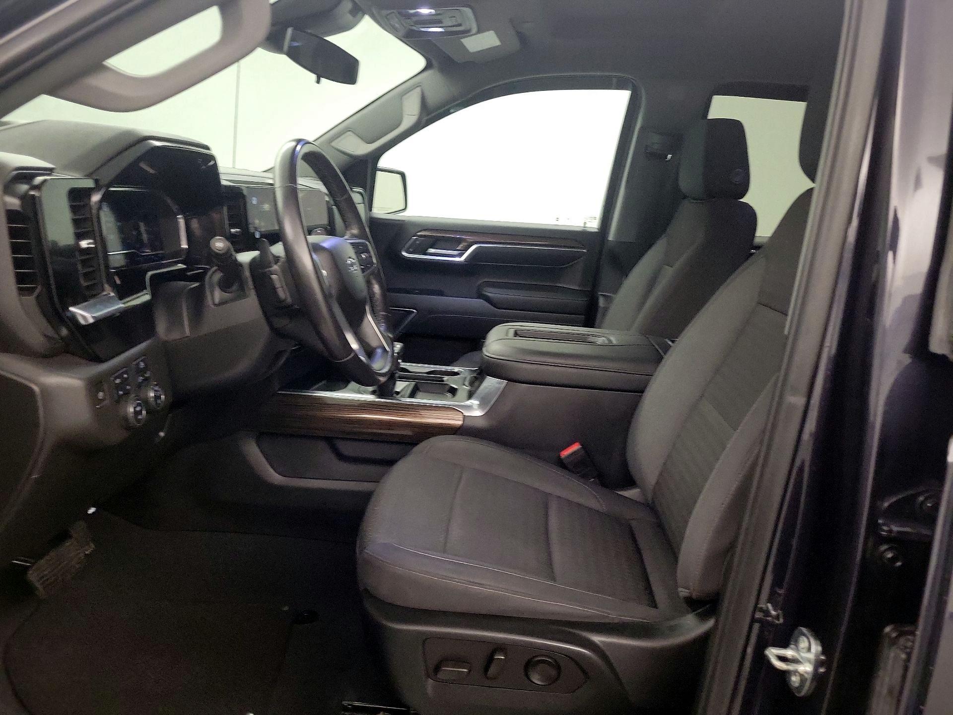 Thumbnail: 2022 Chevrolet Silverado 1500 - 11