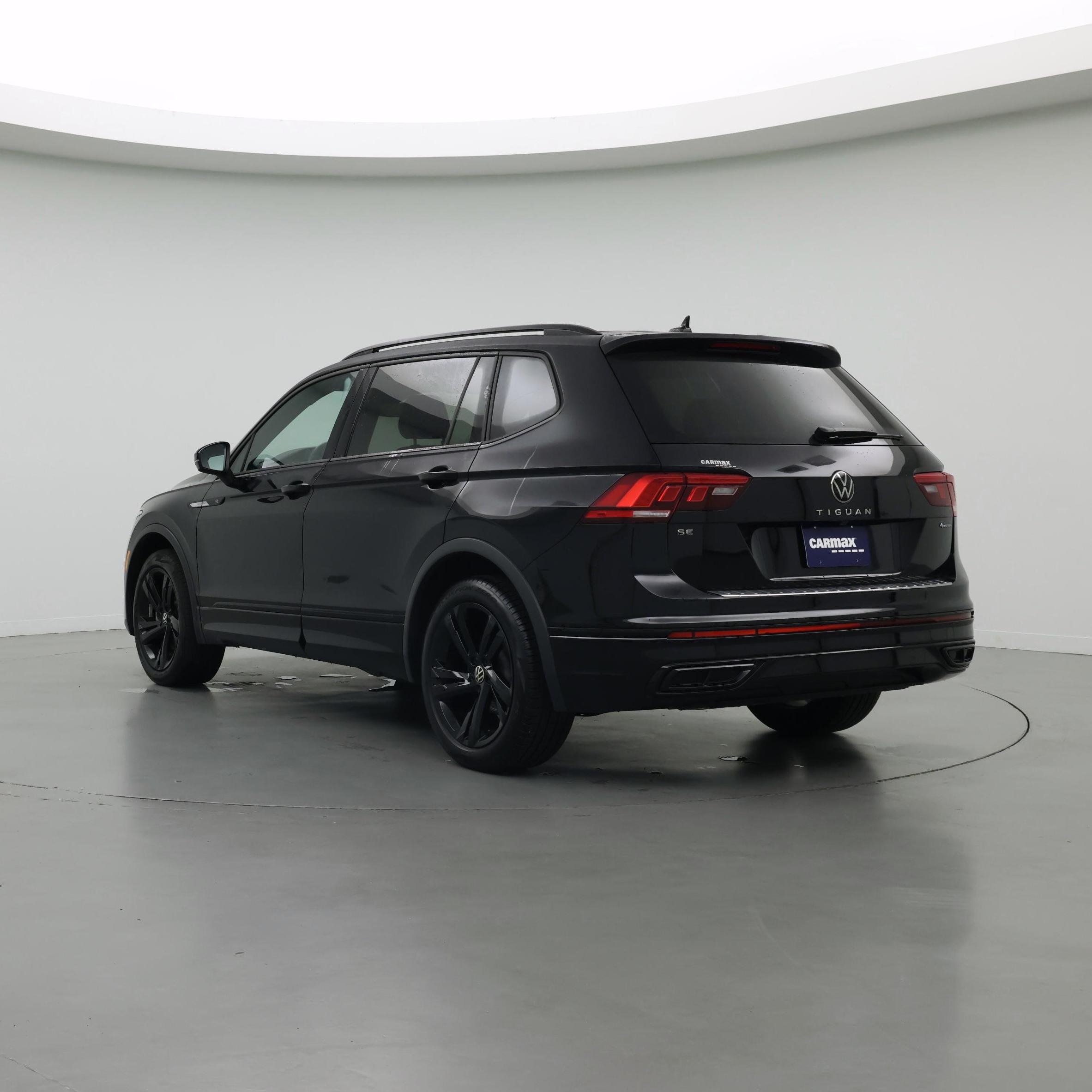 Thumbnail: 2023 Volkswagen Tiguan - 2