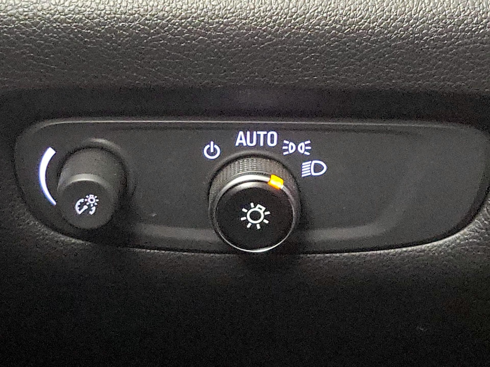 2023 Chevrolet Traverse 3LT - Photo 14