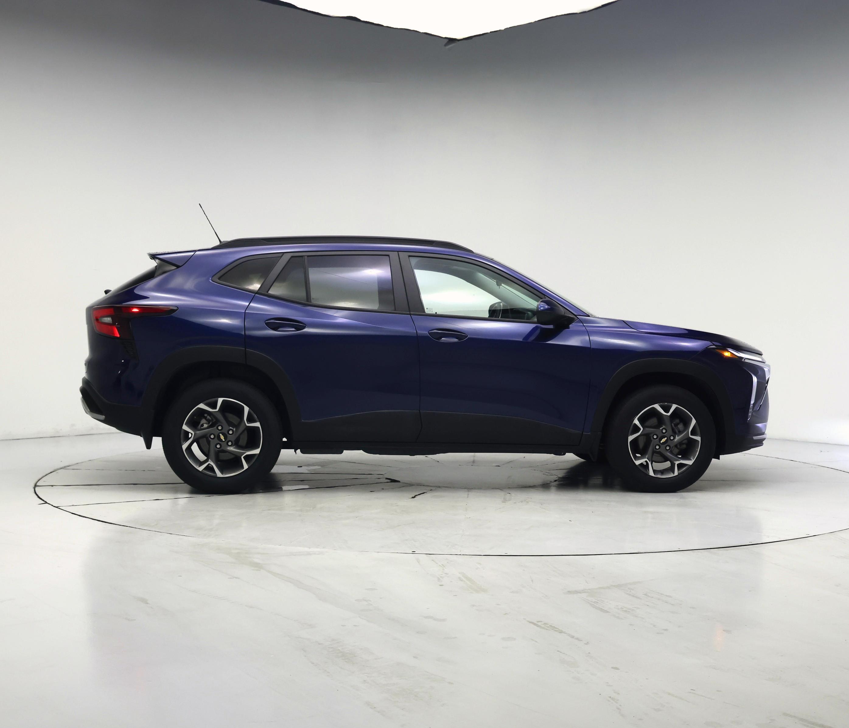 Thumbnail: 2024 Chevrolet Trax - 7