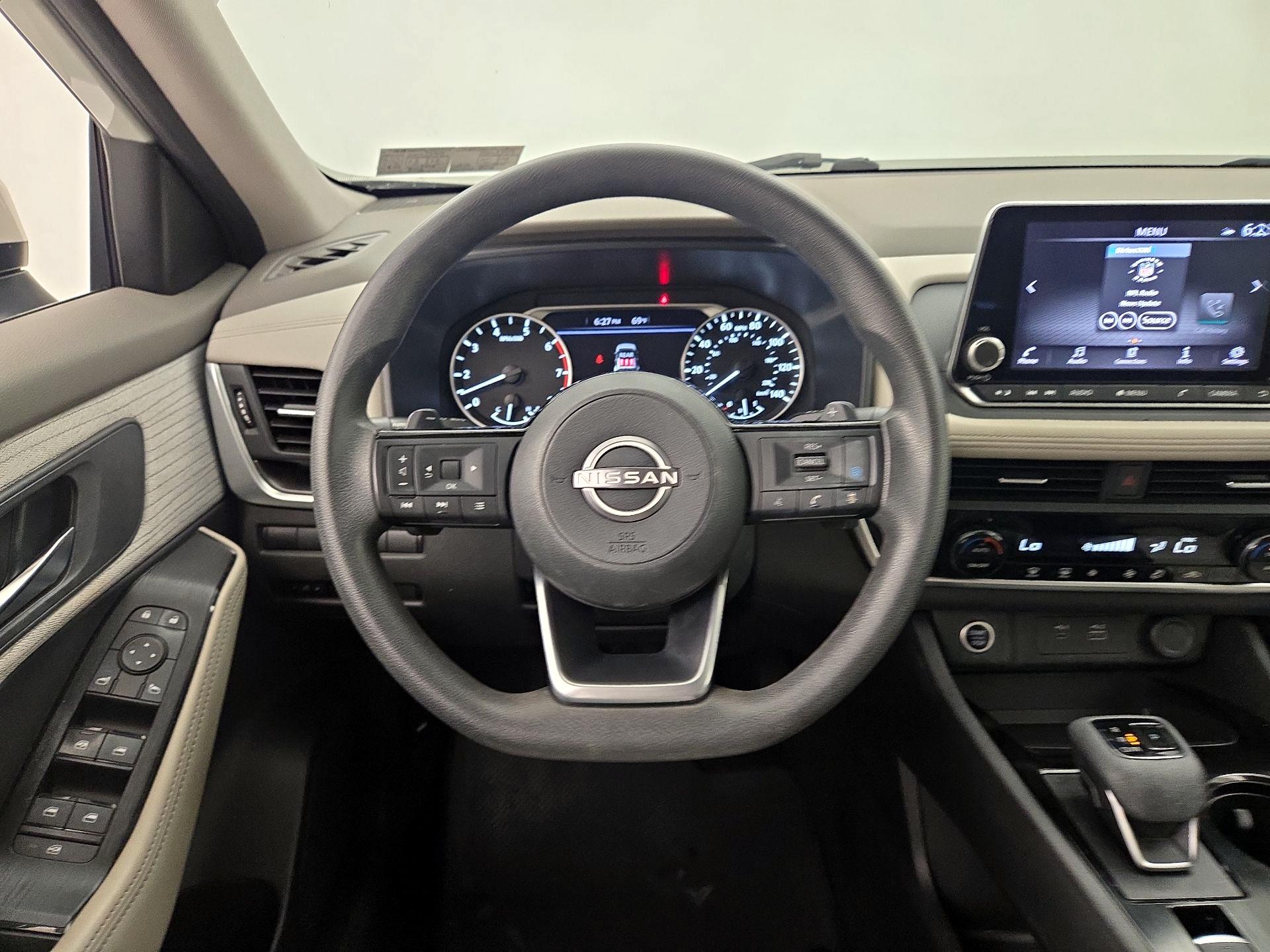 Thumbnail: 2023 Nissan Rogue - 10