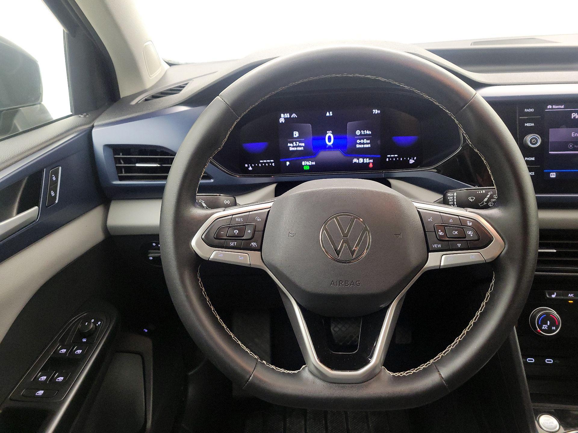 Thumbnail: 2023 Volkswagen Taos - 10