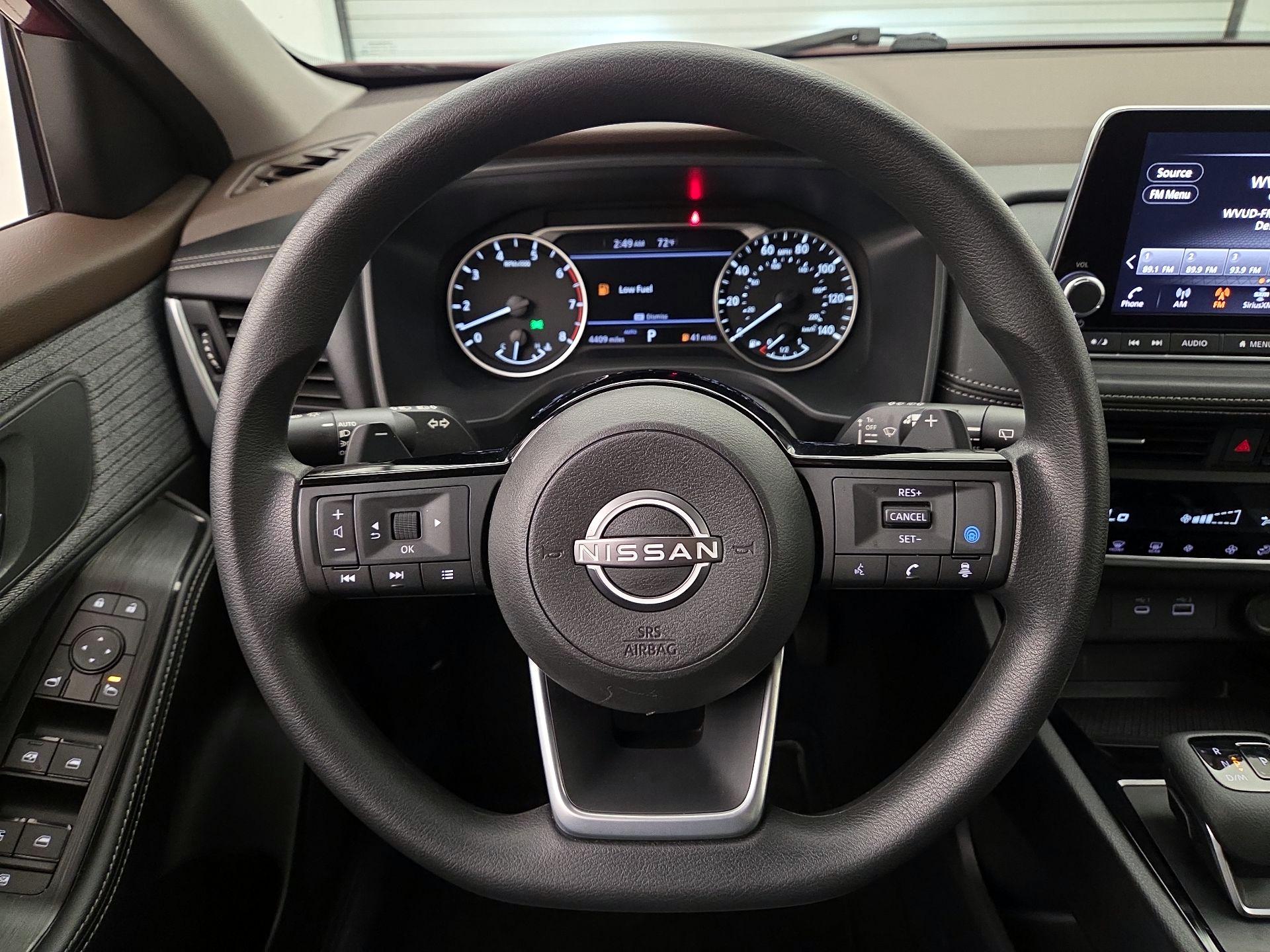 Thumbnail: 2023 Nissan Rogue - 10