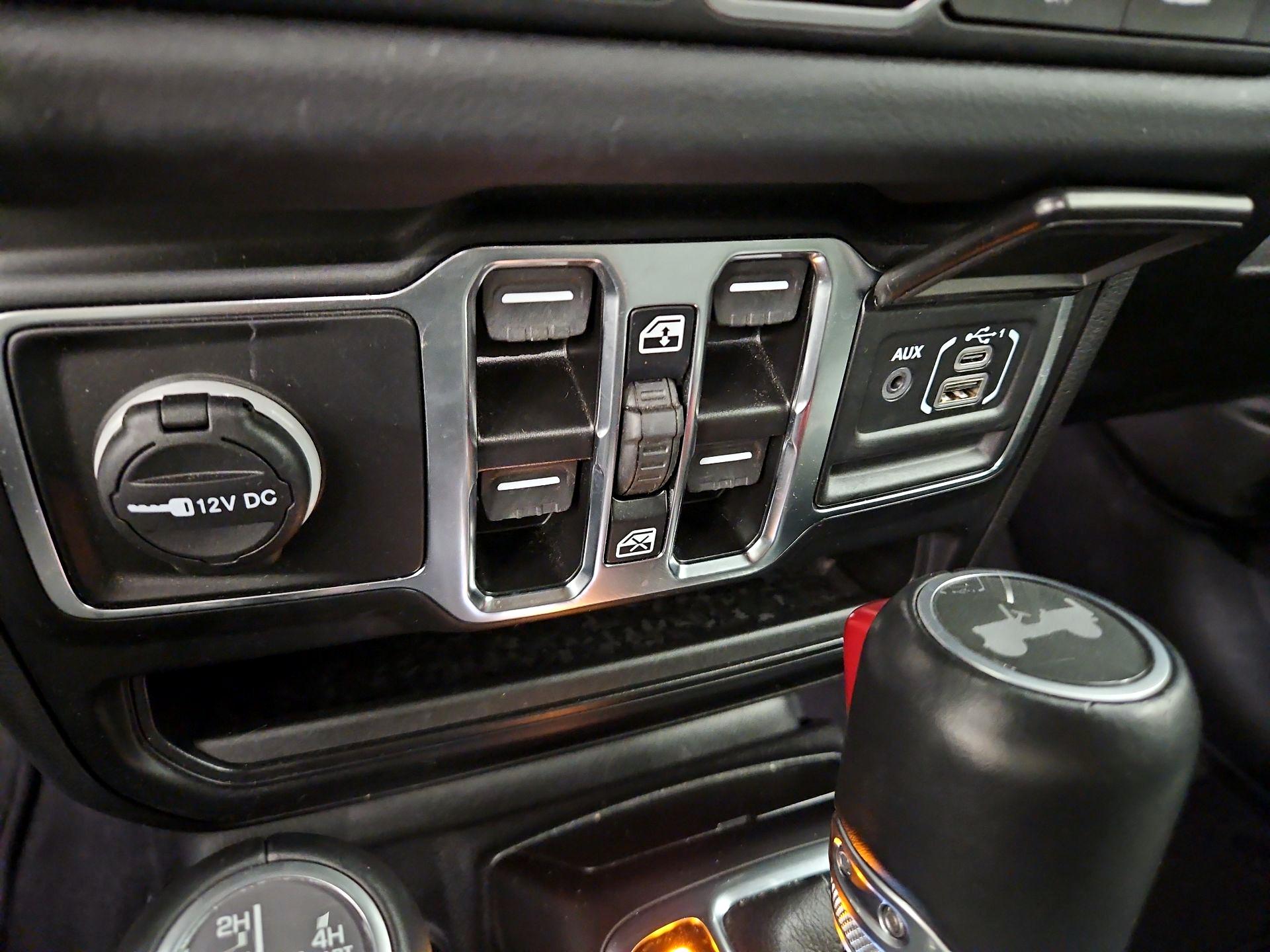 Thumbnail: 2024 Jeep Wrangler - 19