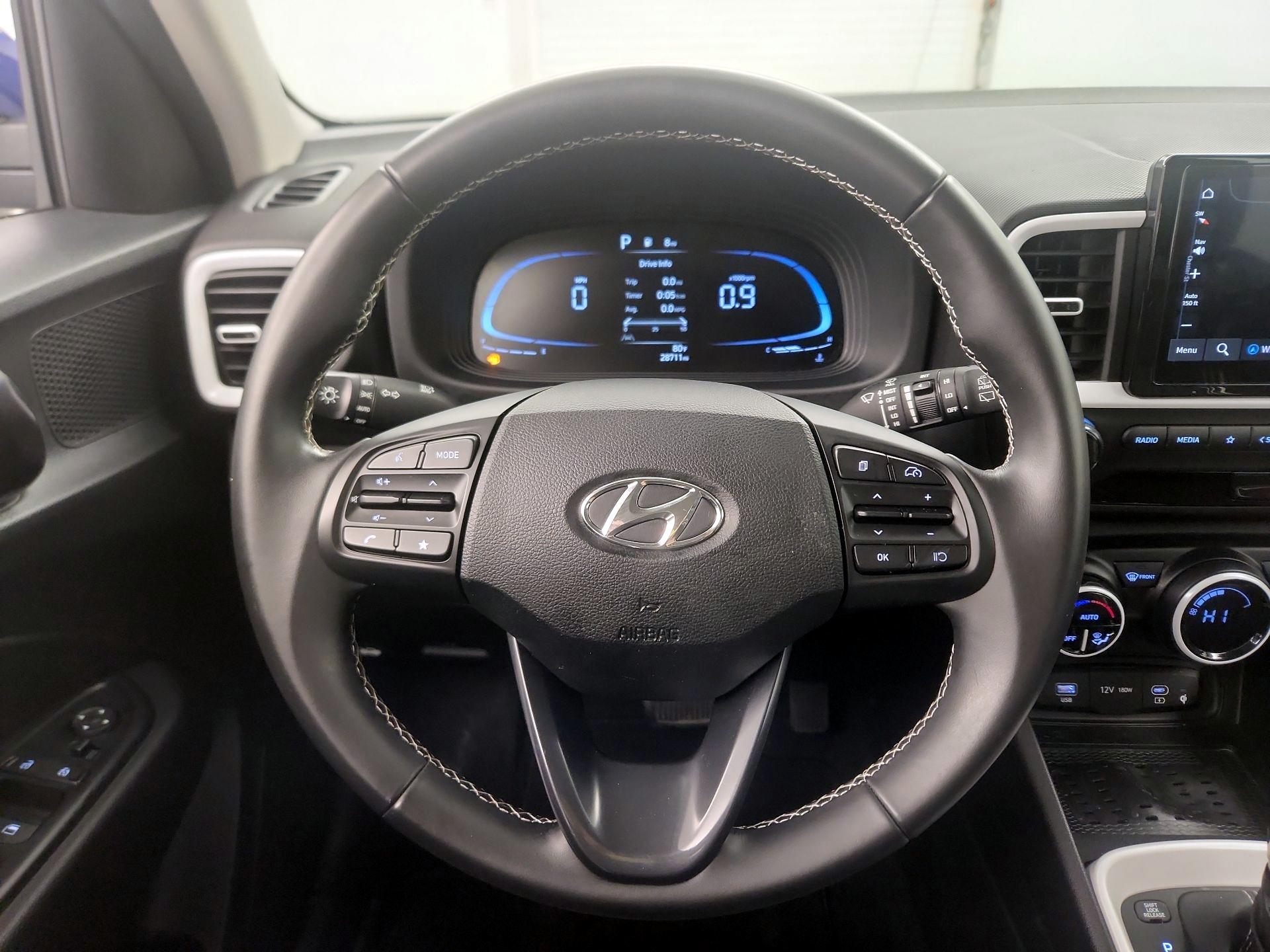 Thumbnail: 2023 Hyundai Venue - 10