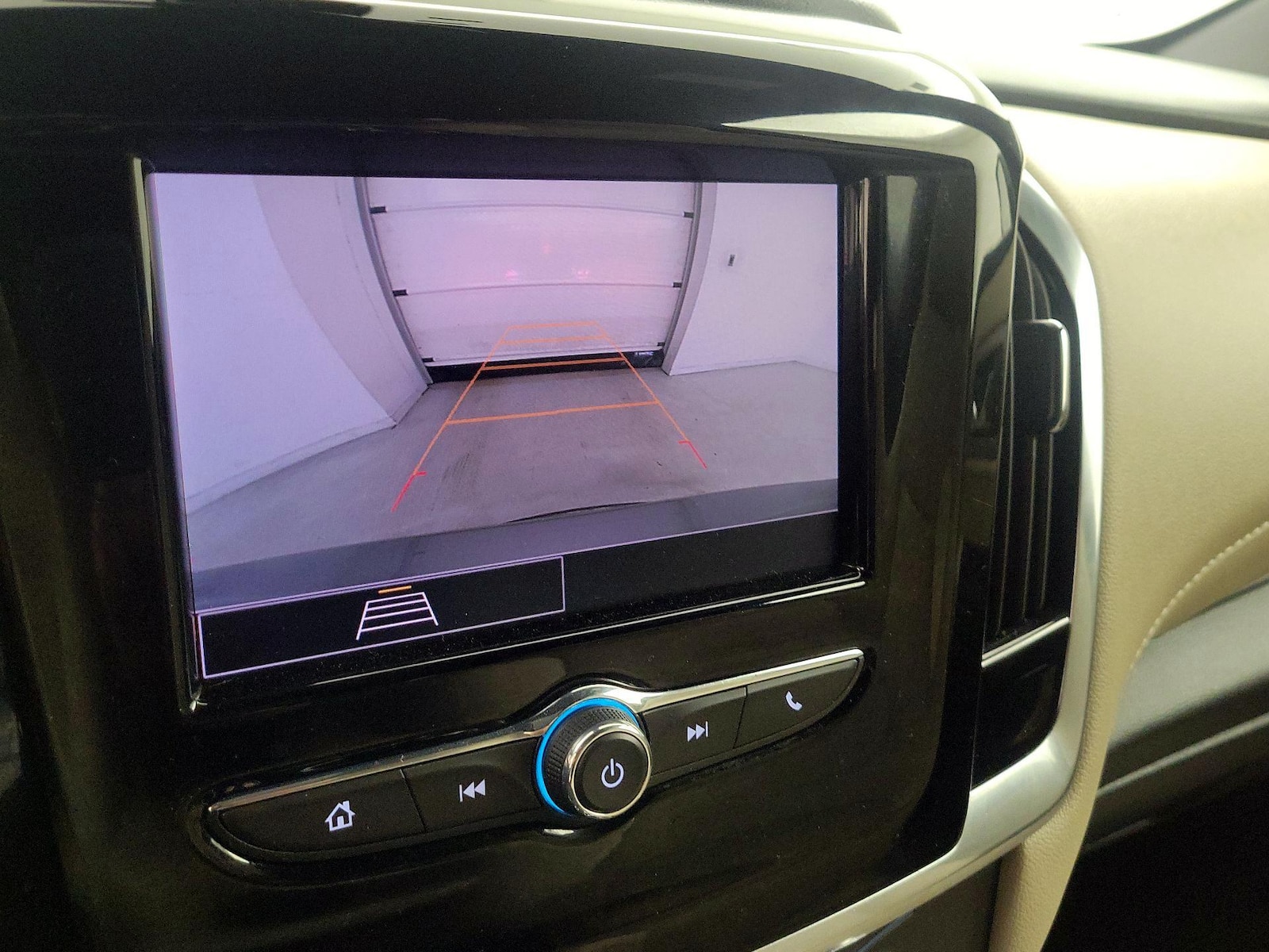2023 Chevrolet Traverse LS - Photo 15