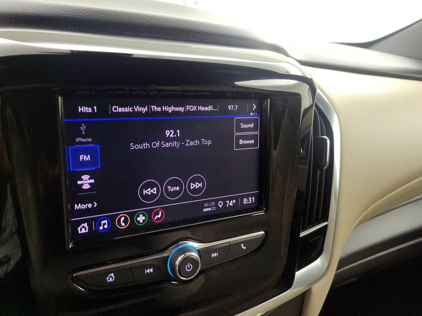 2023 Chevrolet Traverse LS - Photo 16