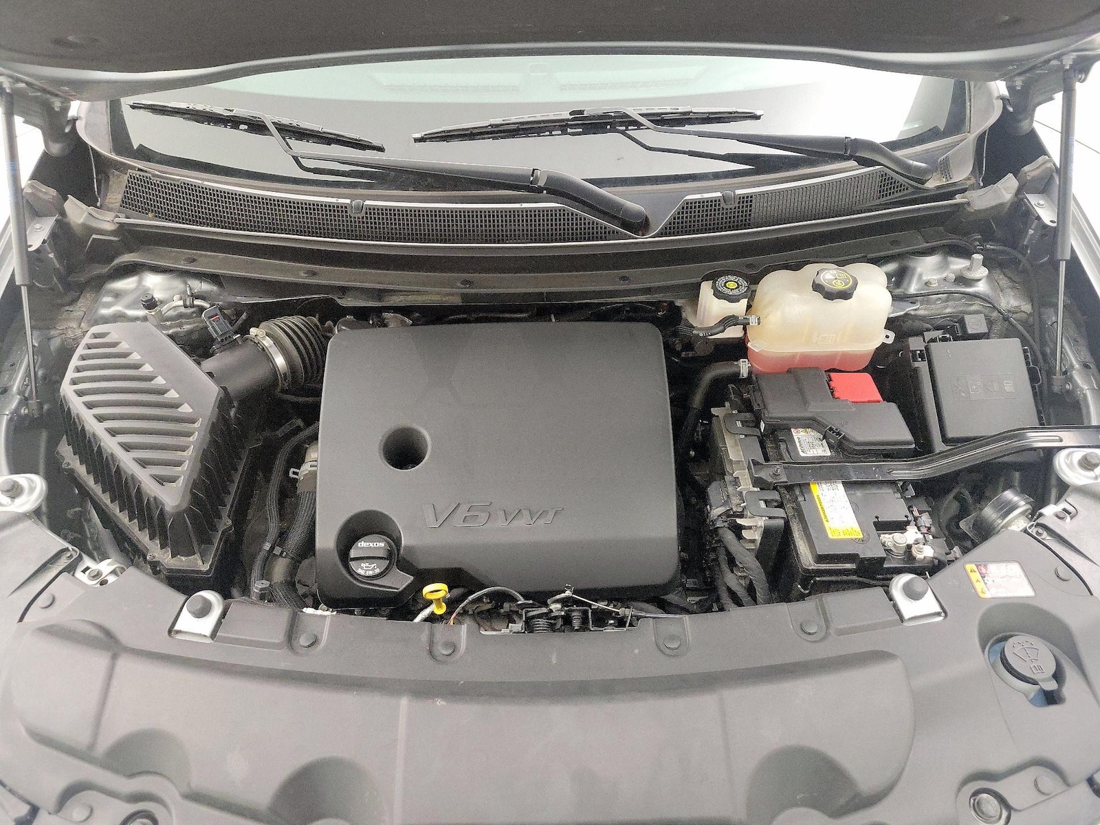 2023 Chevrolet Traverse LS - Photo 24