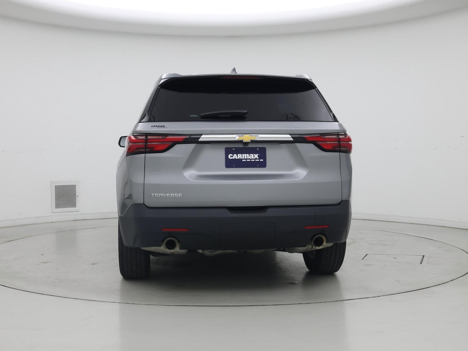 2023 Chevrolet Traverse LS - Photo 7