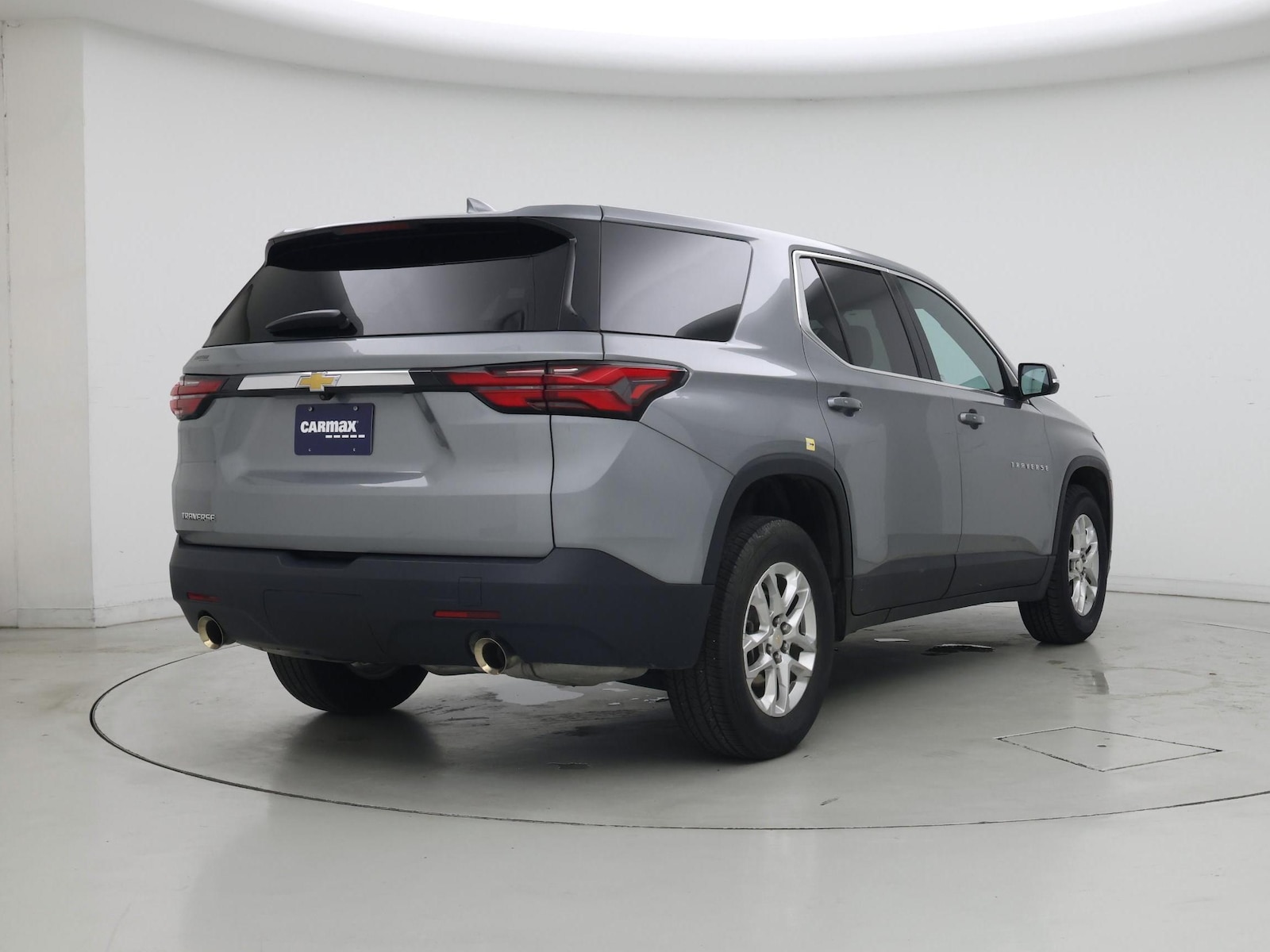 2023 Chevrolet Traverse LS - Photo 9