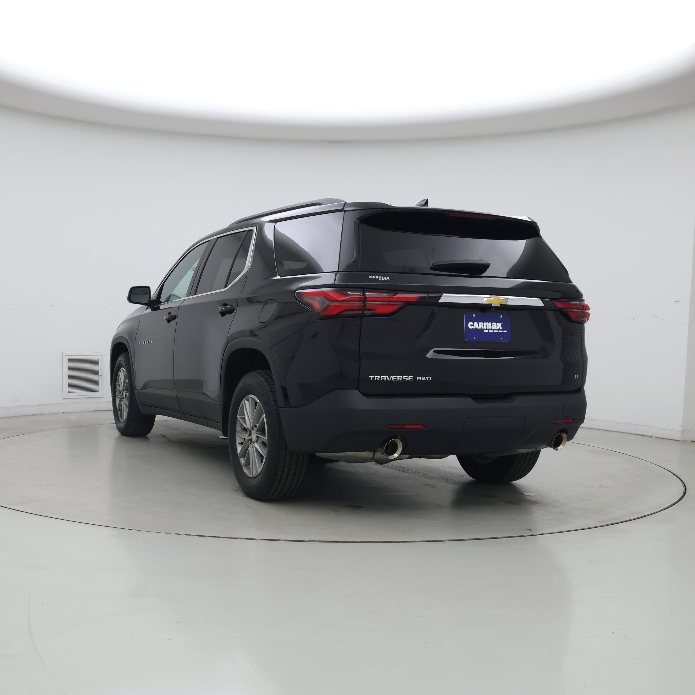 Thumbnail: 2023 Chevrolet Traverse - 2