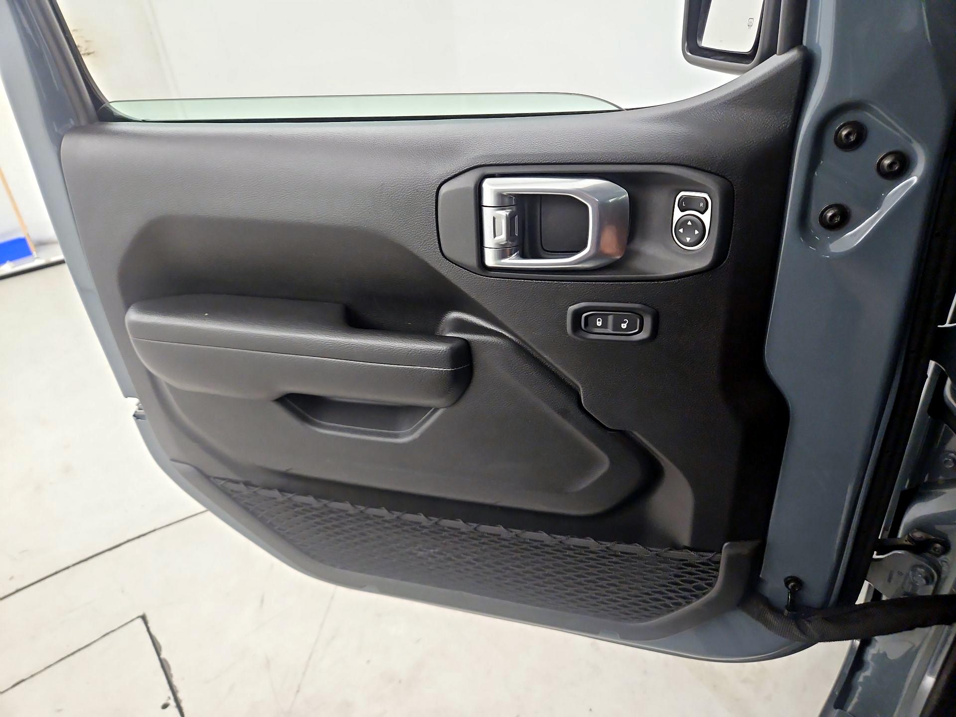 Thumbnail: 2025 Jeep Wrangler - 12