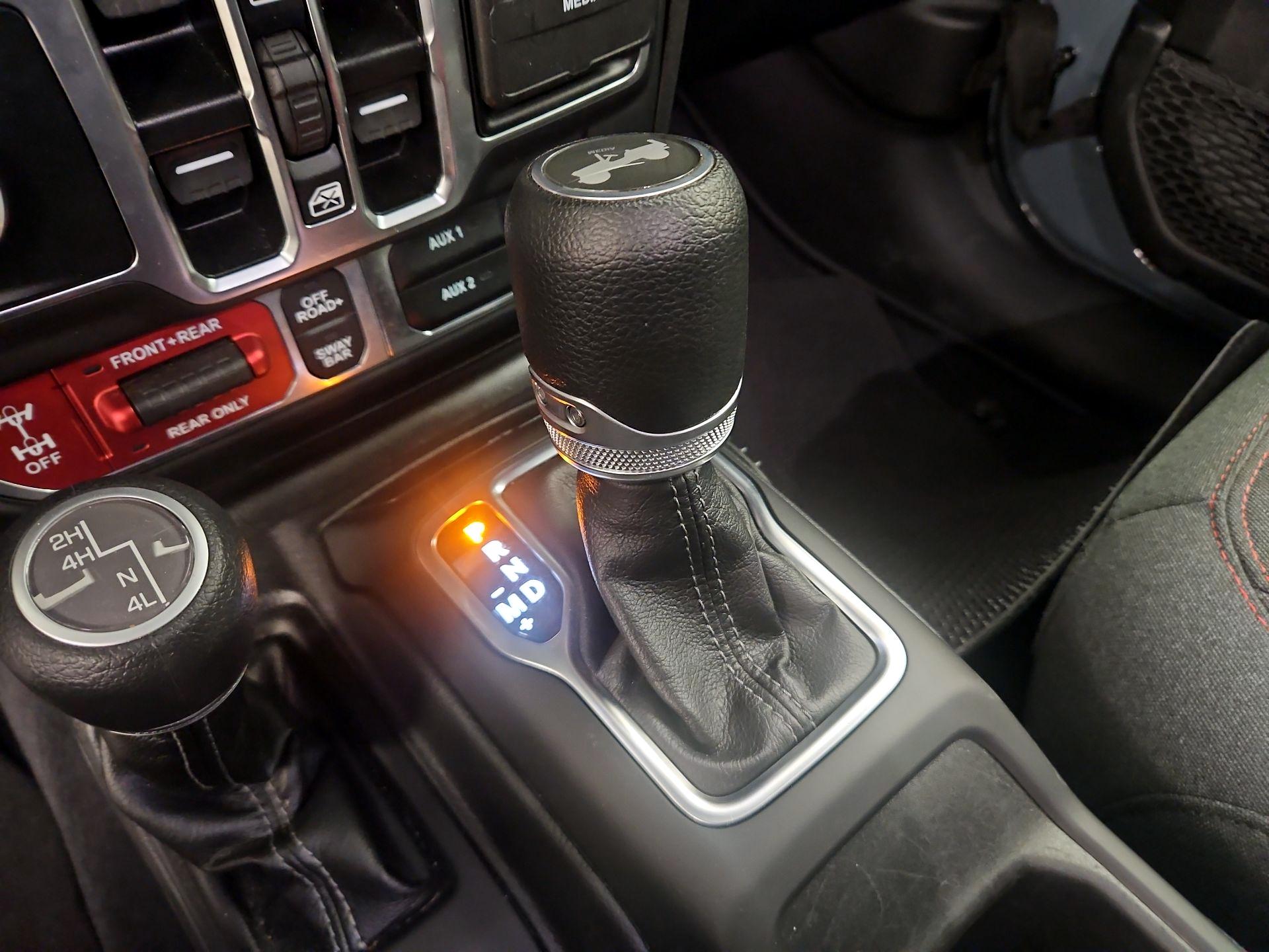 Thumbnail: 2025 Jeep Wrangler - 17