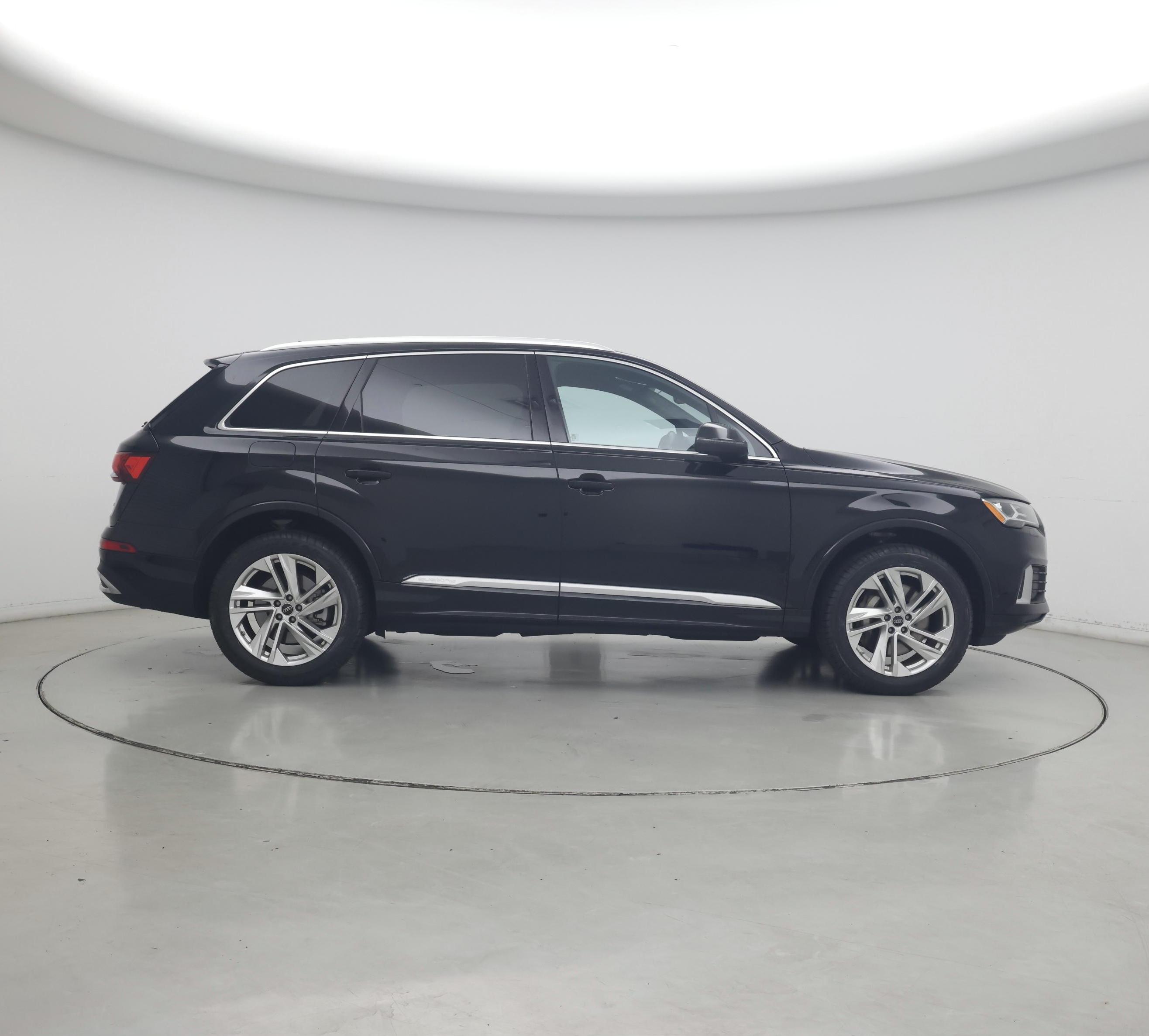 Thumbnail: 2023 Audi Q7 - 7