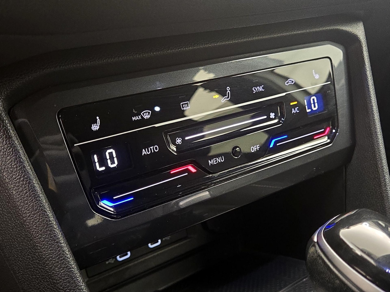 2023 Volkswagen Tiguan SE R-LINE BLACK - Photo 17
