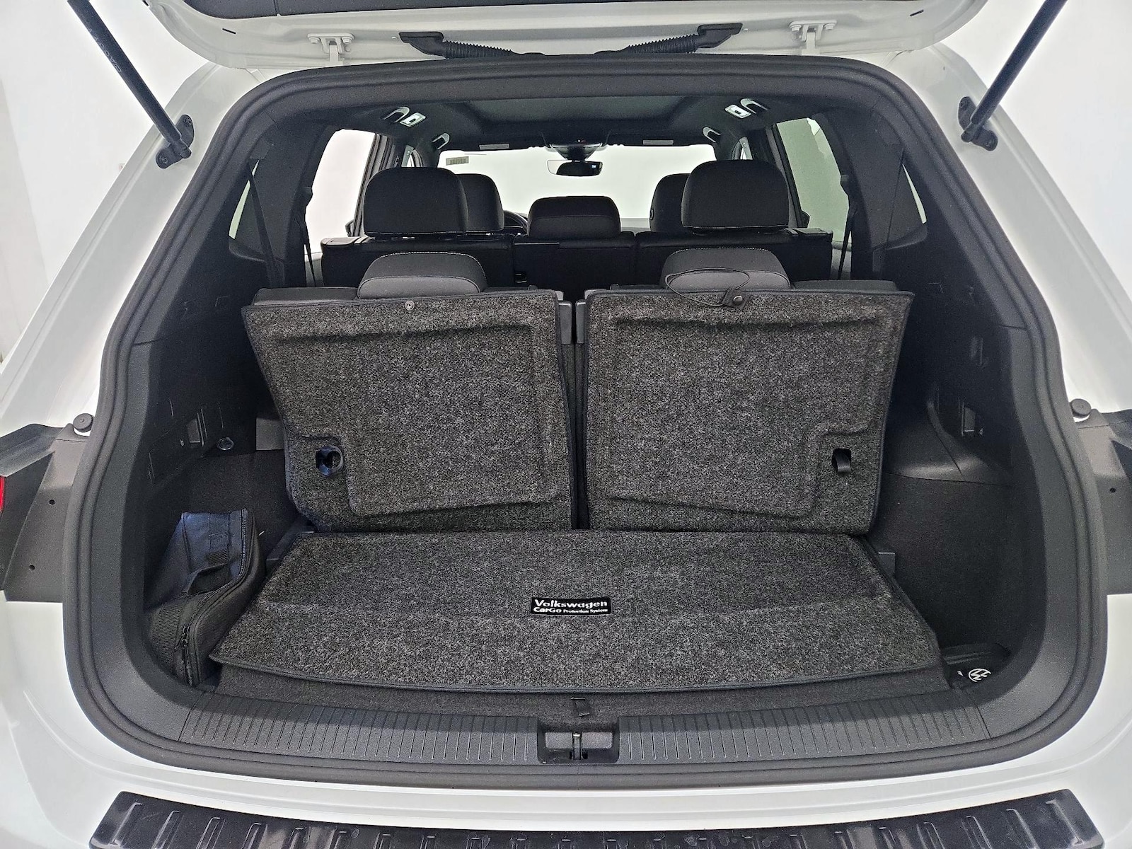 2023 Volkswagen Tiguan SE R-LINE BLACK - Photo 23