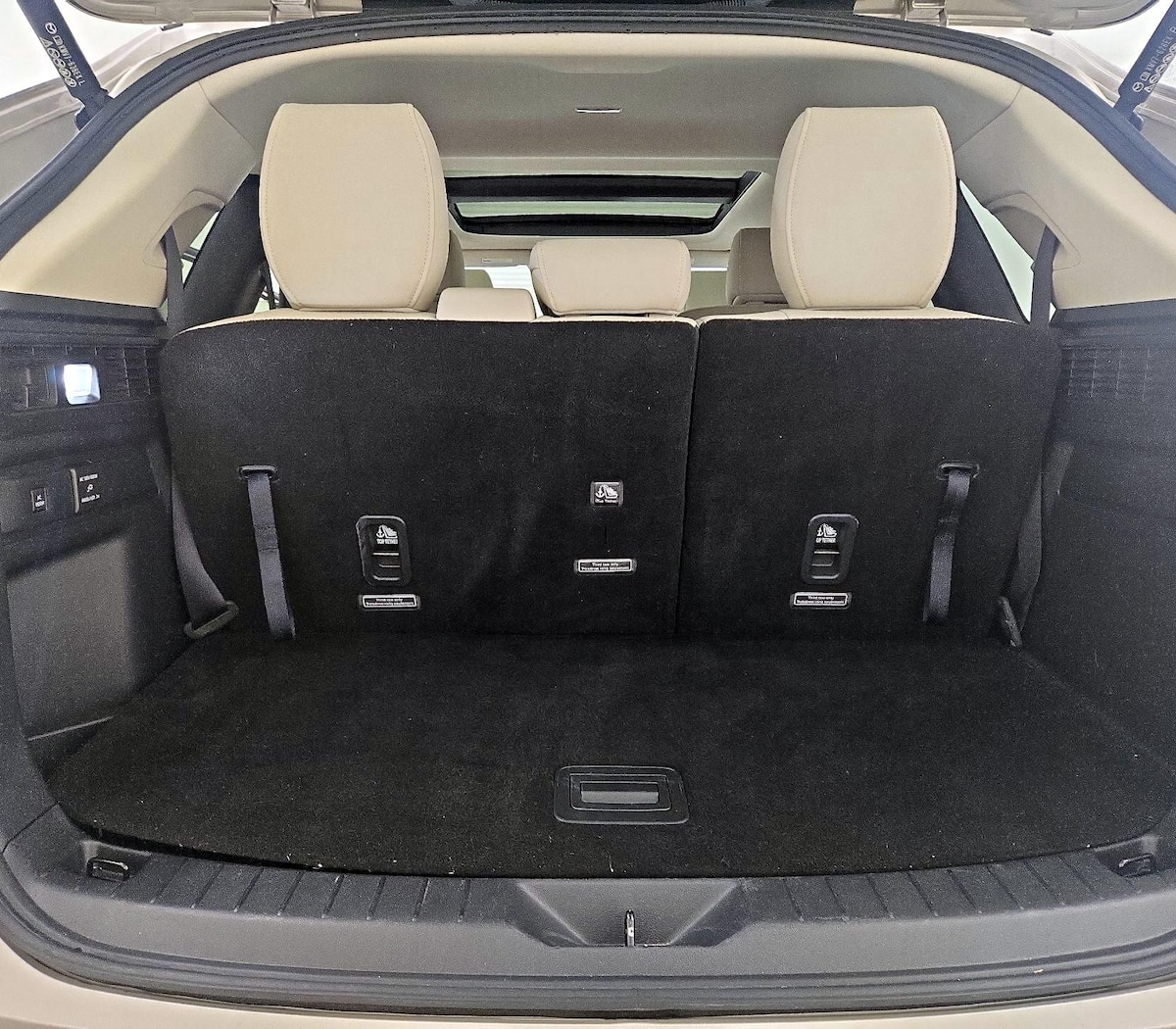 Trunk/Cargo (Seats Up)