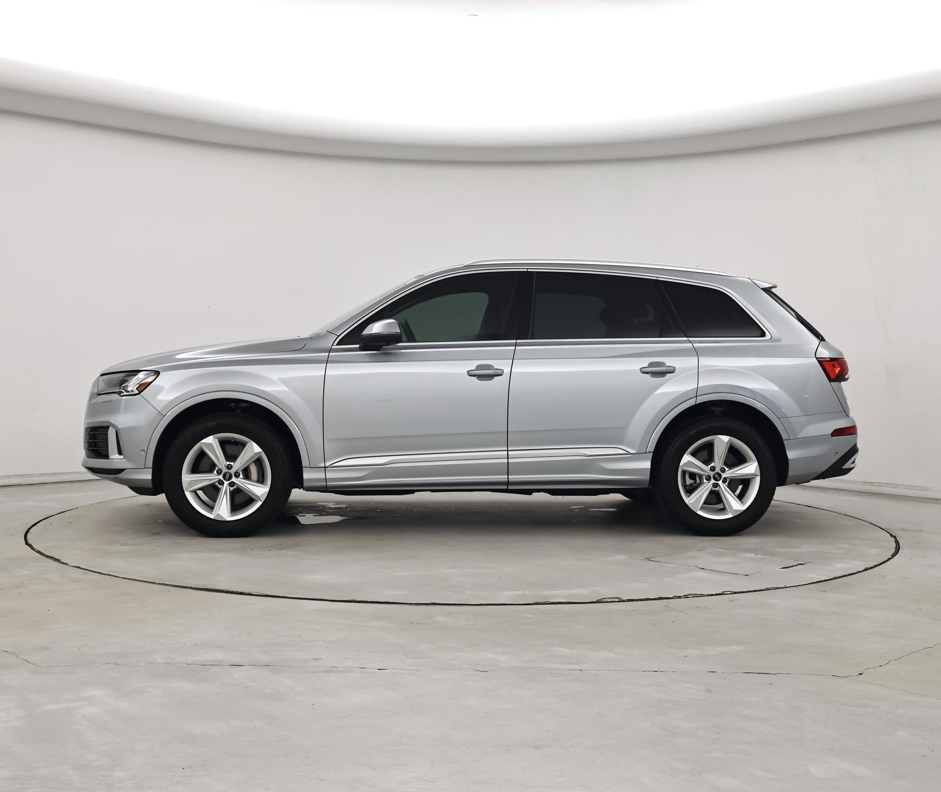 Thumbnail: 2023 Audi Q7 - 3