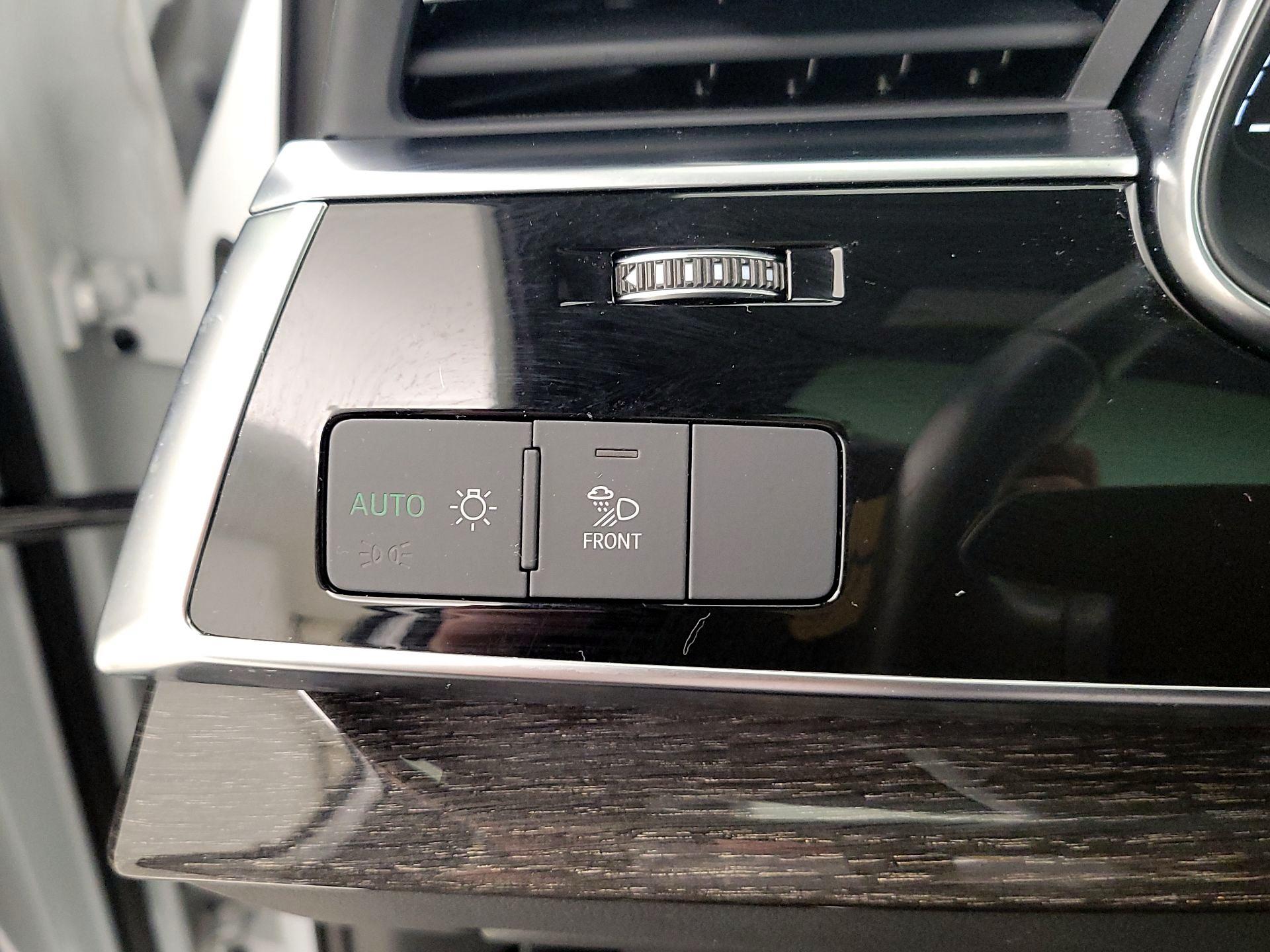 Thumbnail: 2023 Audi Q7 - 13