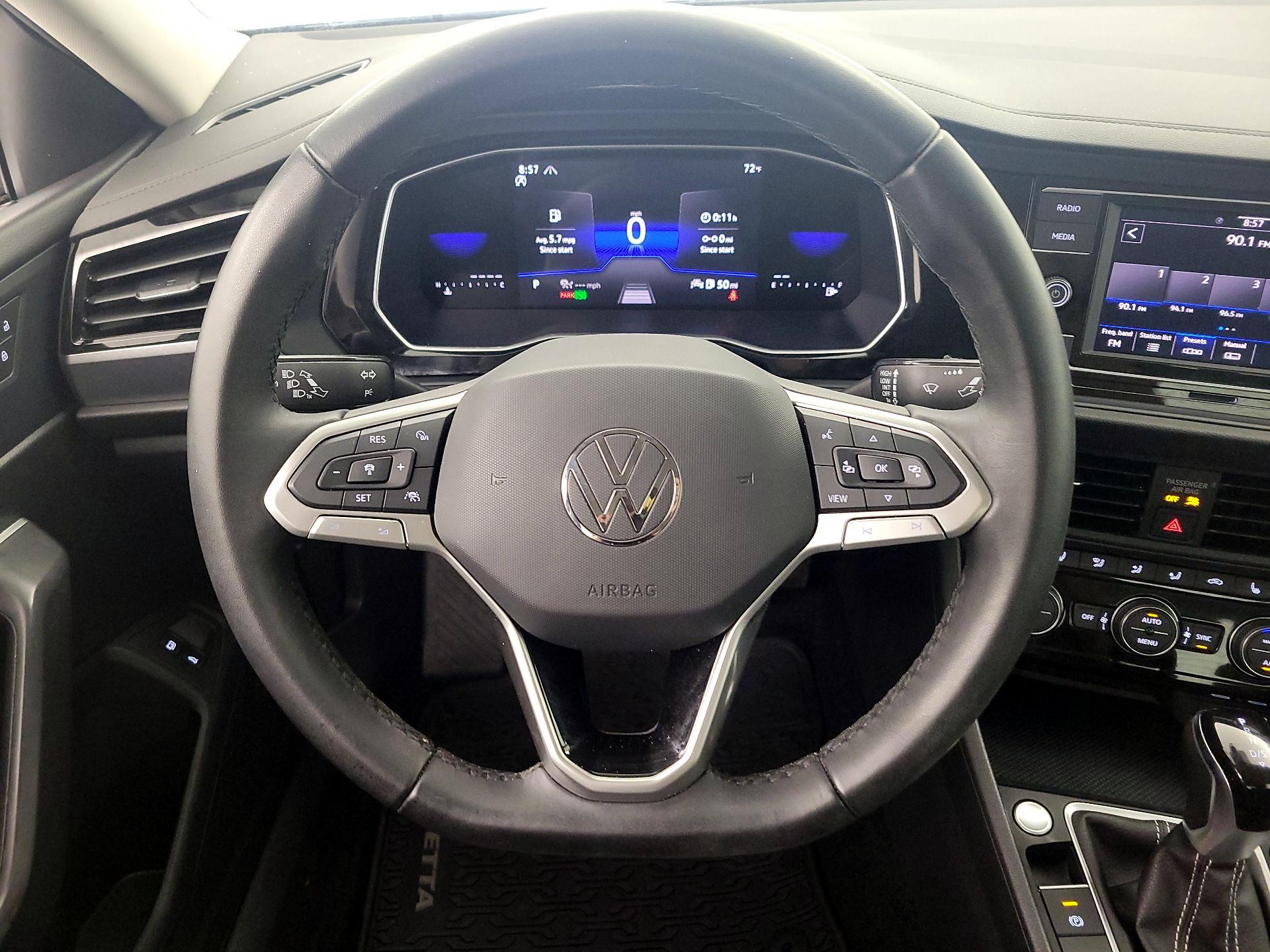 Thumbnail: 2024 Volkswagen Jetta - 10
