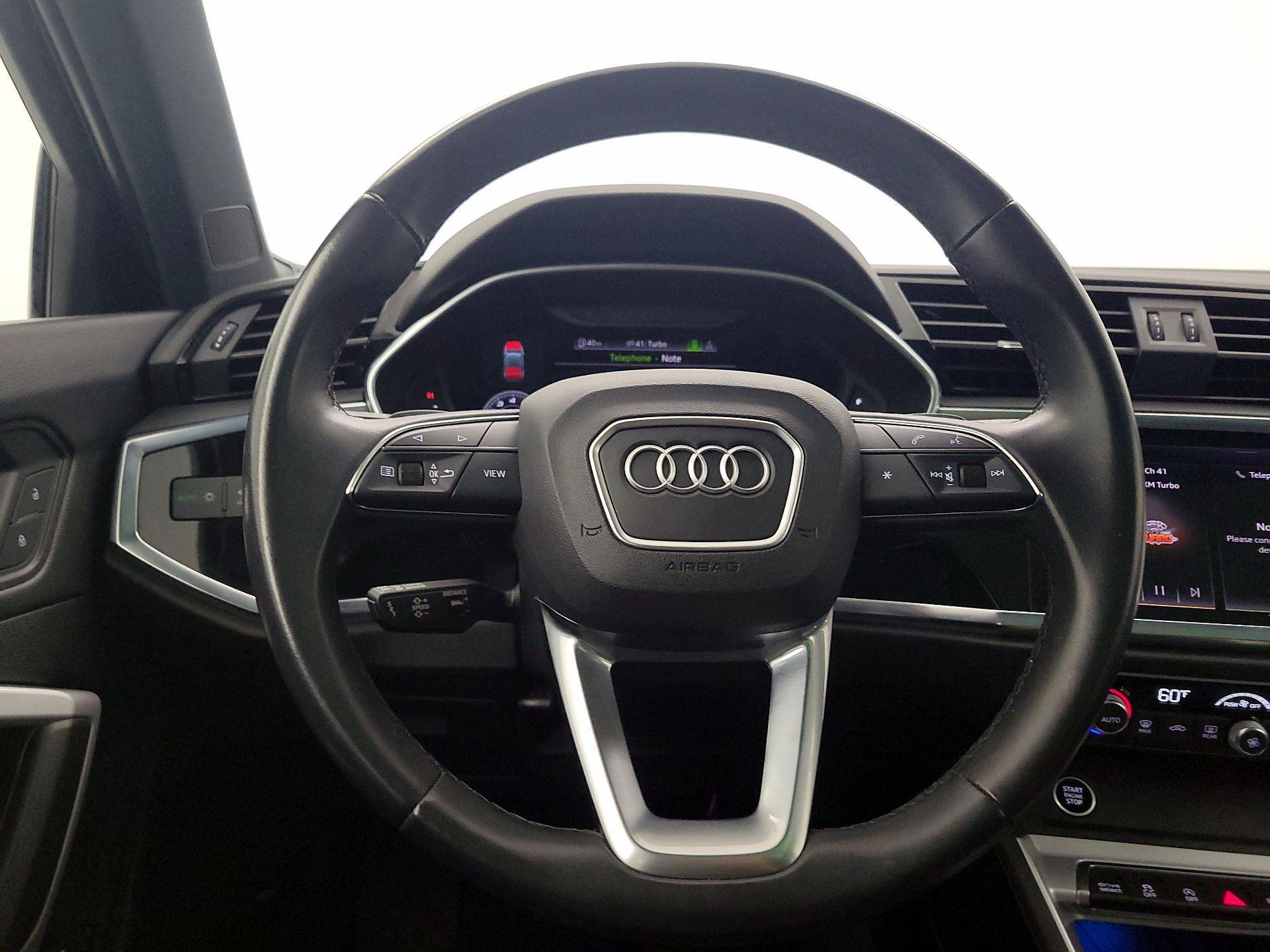 Thumbnail: 2023 Audi Q3 - 10
