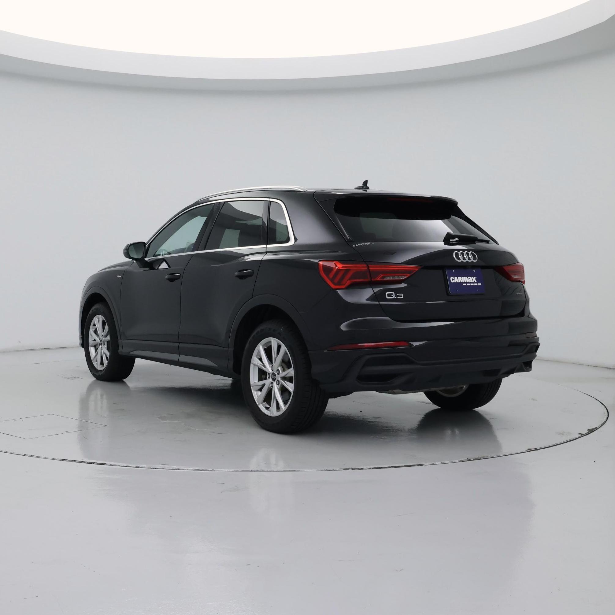 Thumbnail: 2023 Audi Q3 - 2