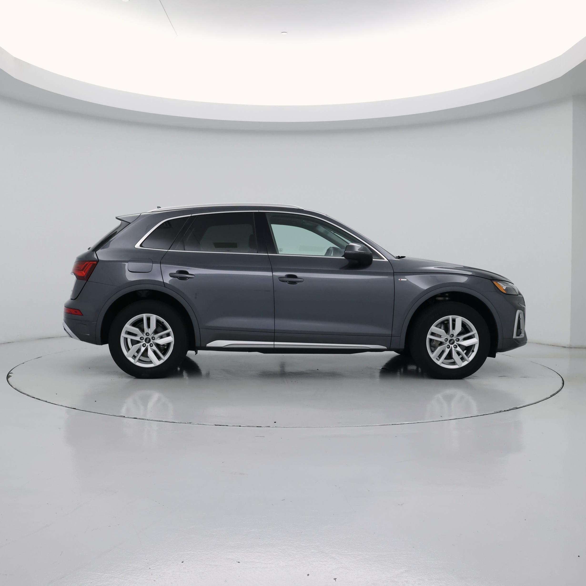 Thumbnail: 2023 Audi Q5 - 7
