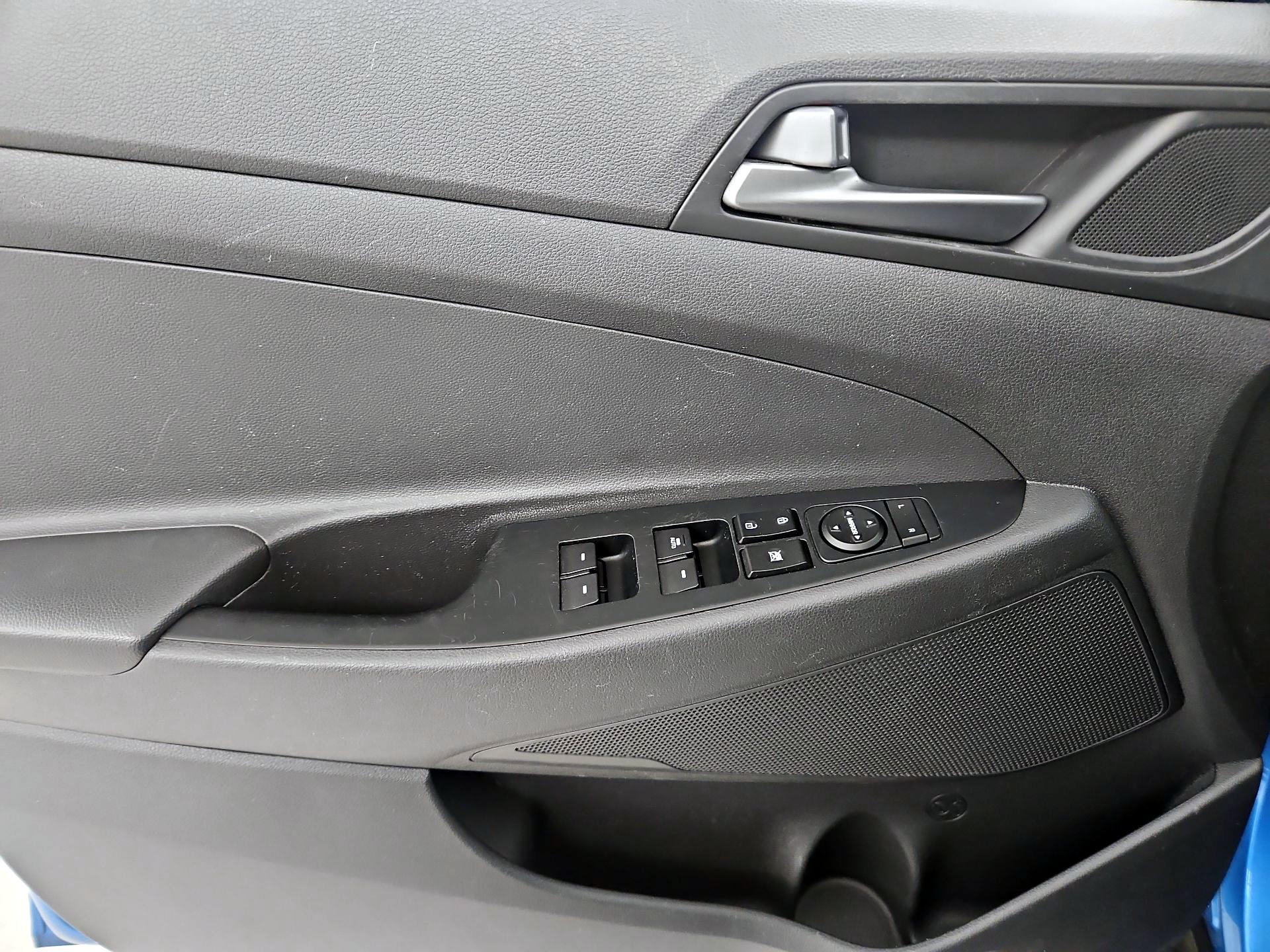 Thumbnail: 2016 Hyundai Tucson - 12