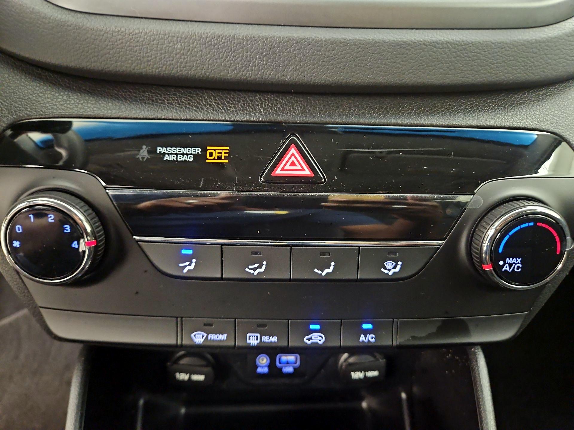 Thumbnail: 2016 Hyundai Tucson - 16