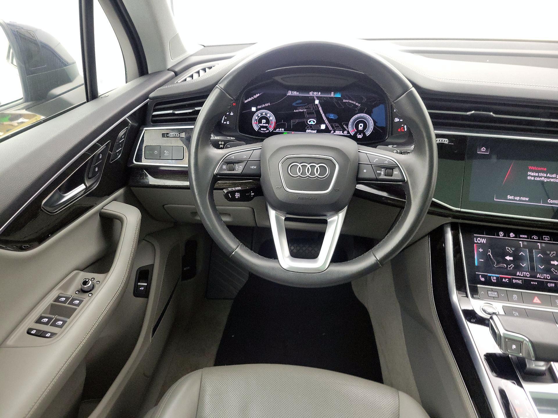 Thumbnail: 2023 Audi Q7 - 10