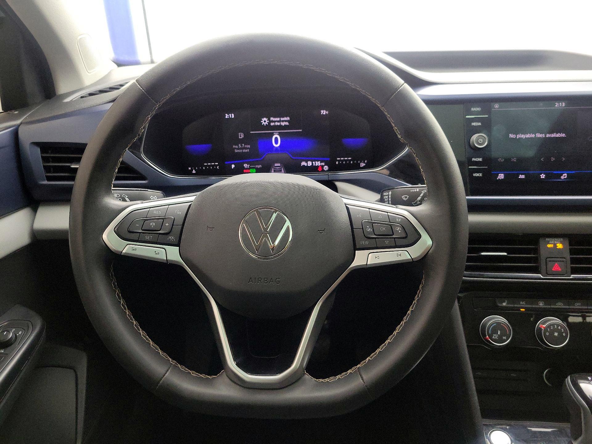 Thumbnail: 2023 Volkswagen Taos - 10