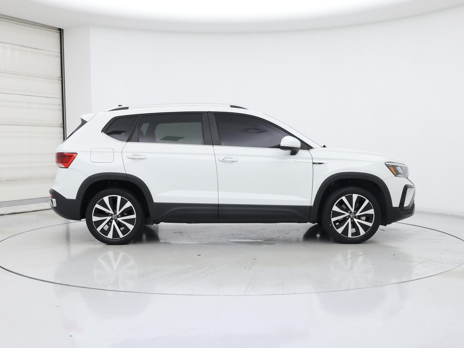 2023 Volkswagen Taos SE - Photo 8