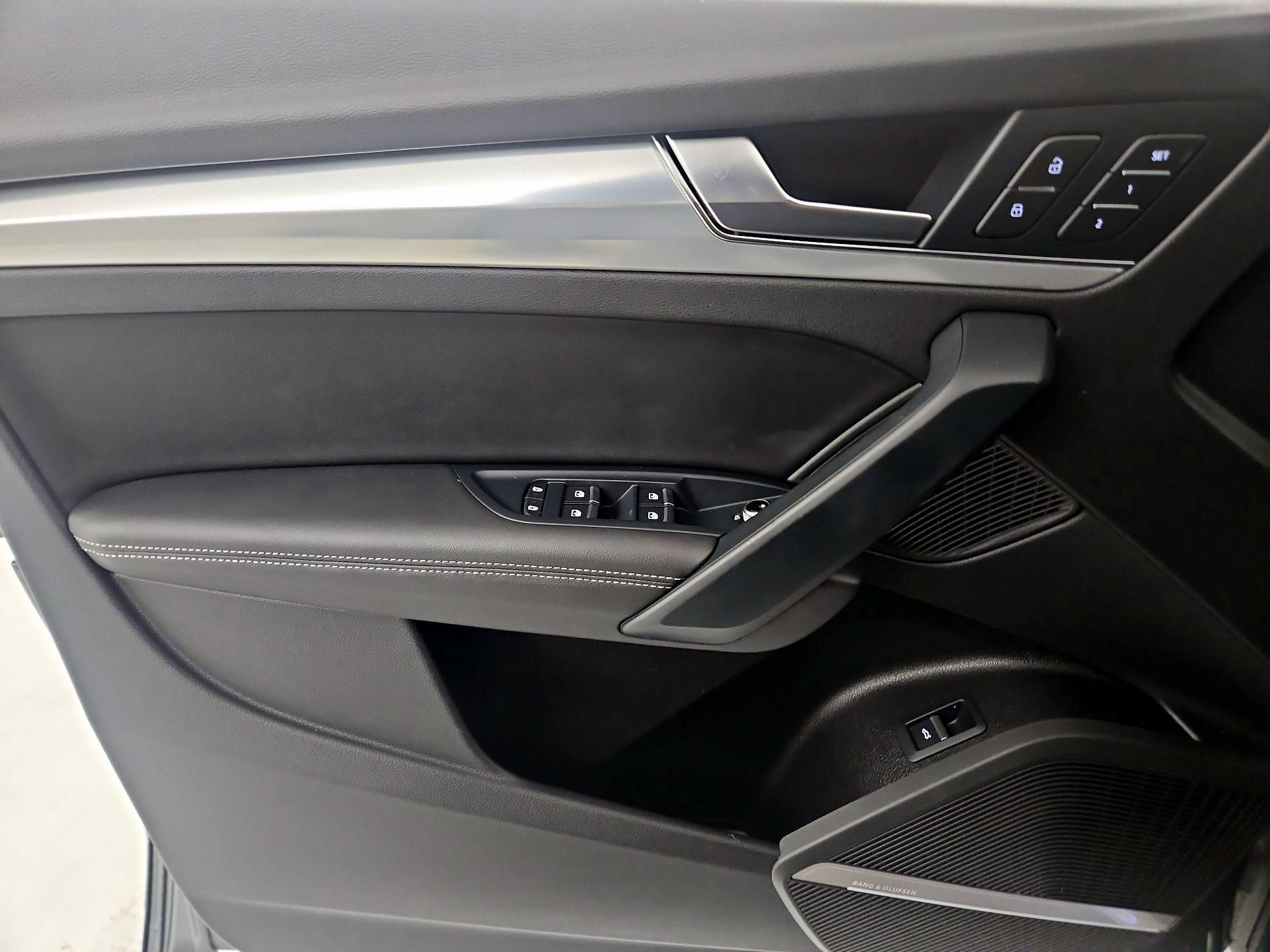 Thumbnail: 2023 Audi Q5 - 10