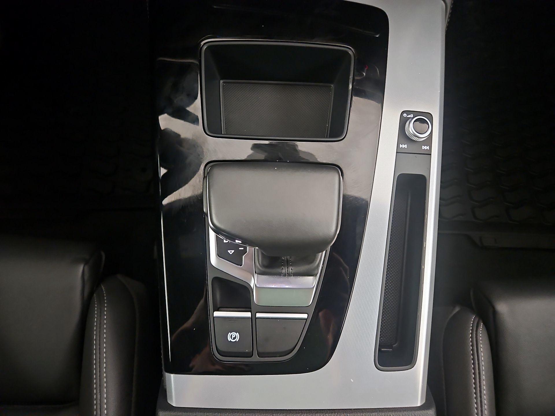 Thumbnail: 2023 Audi Q5 - 16