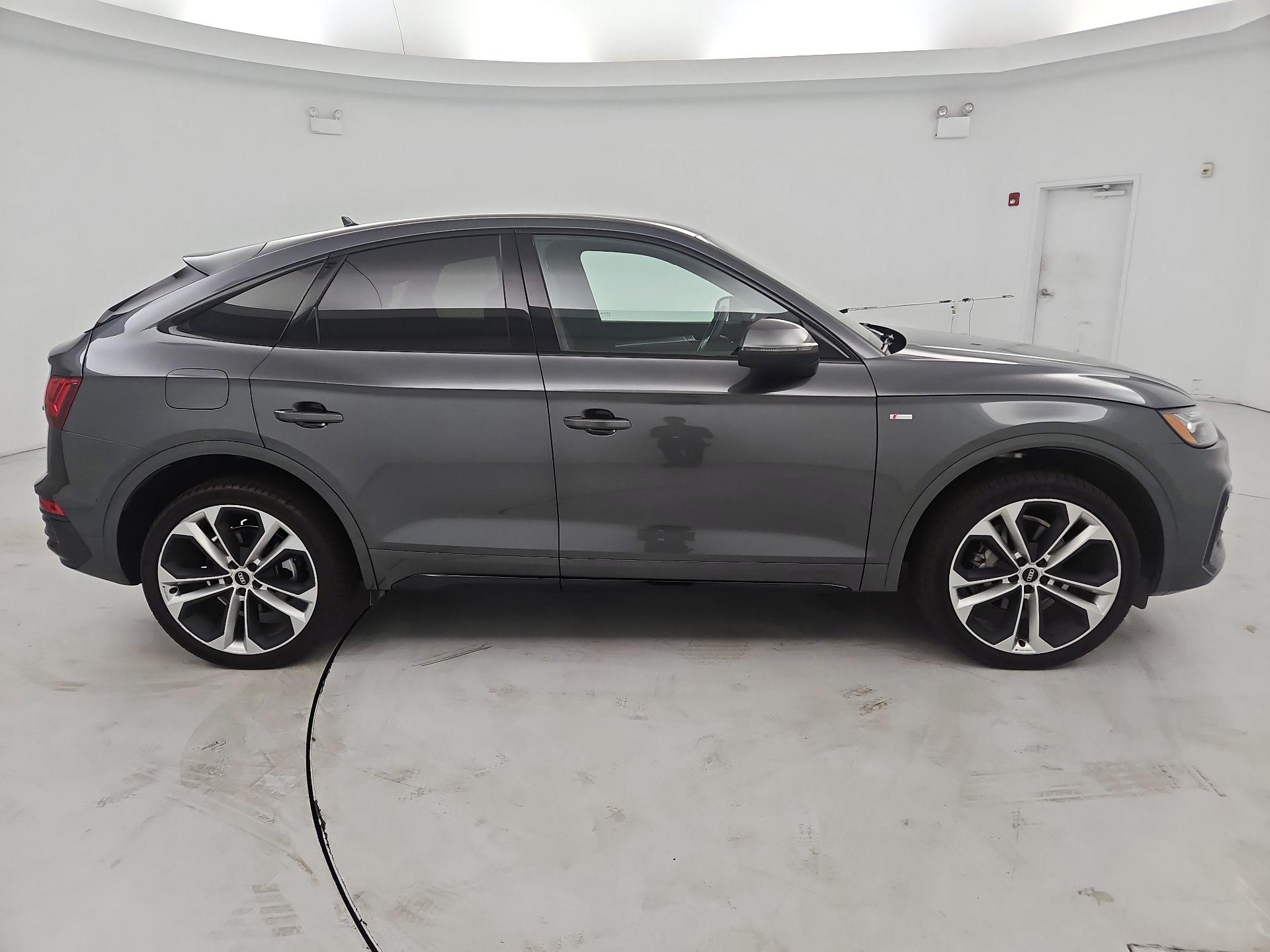 Thumbnail: 2023 Audi Q5 - 4
