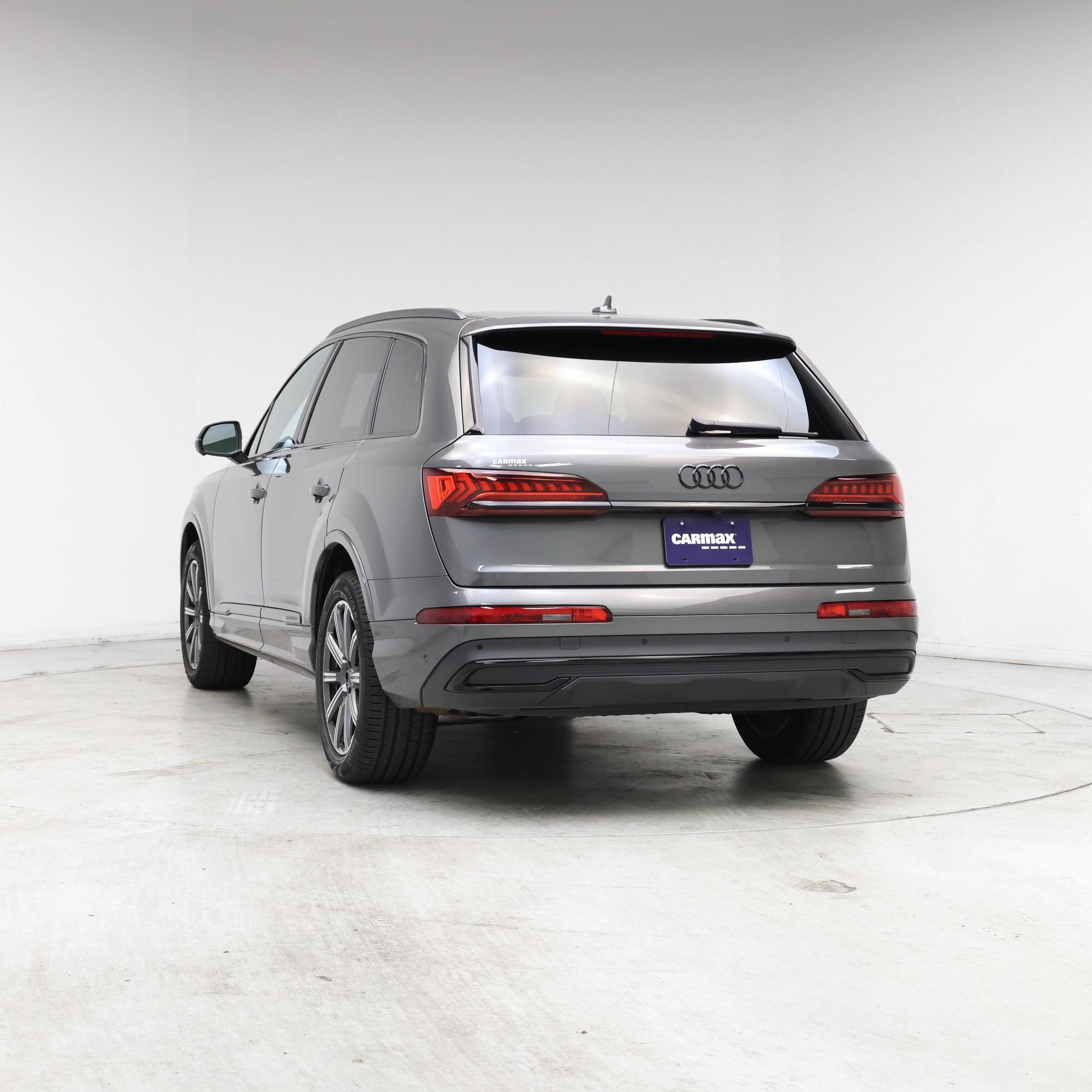 Thumbnail: 2023 Audi Q7 - 6