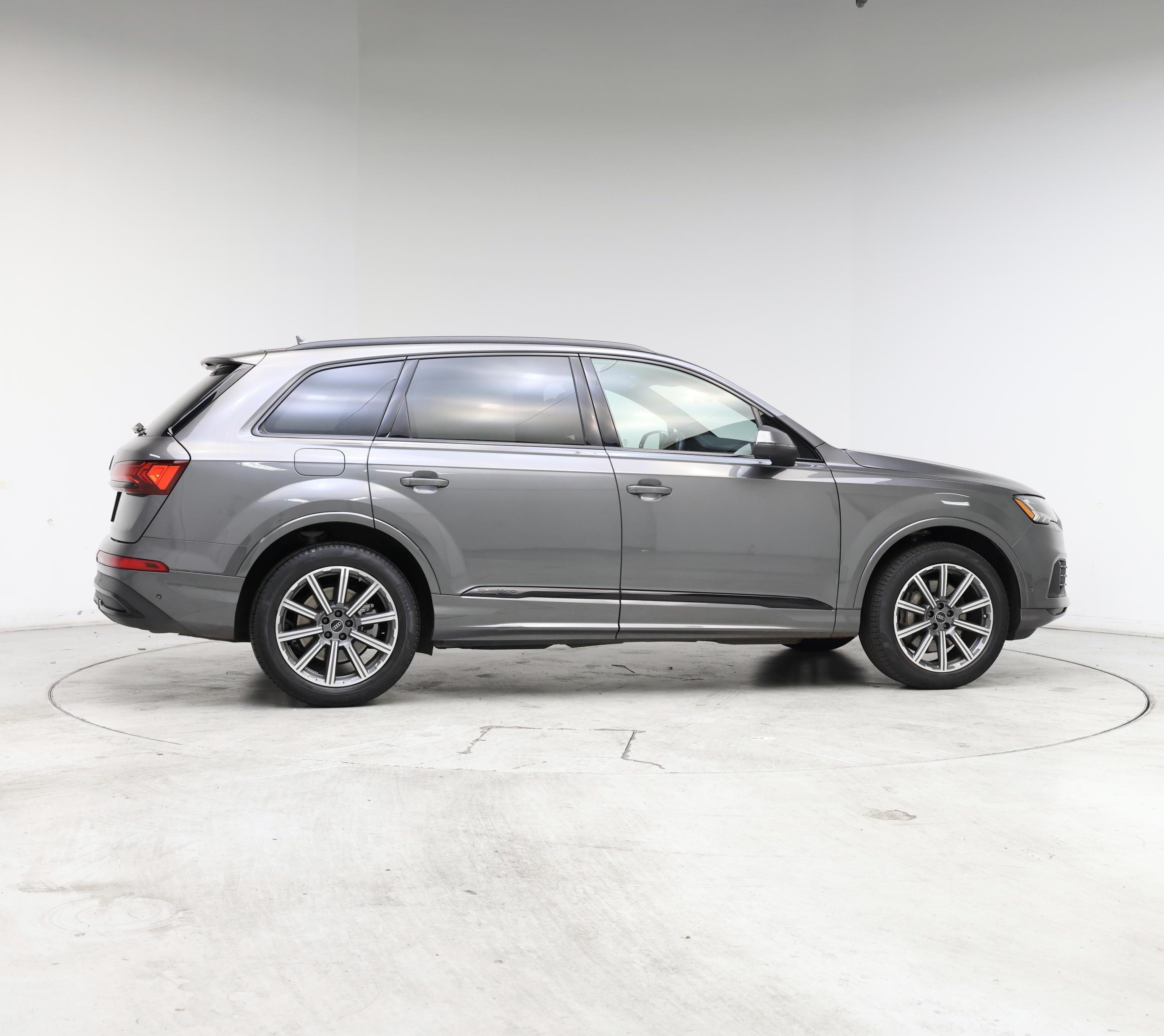 Thumbnail: 2023 Audi Q7 - 7