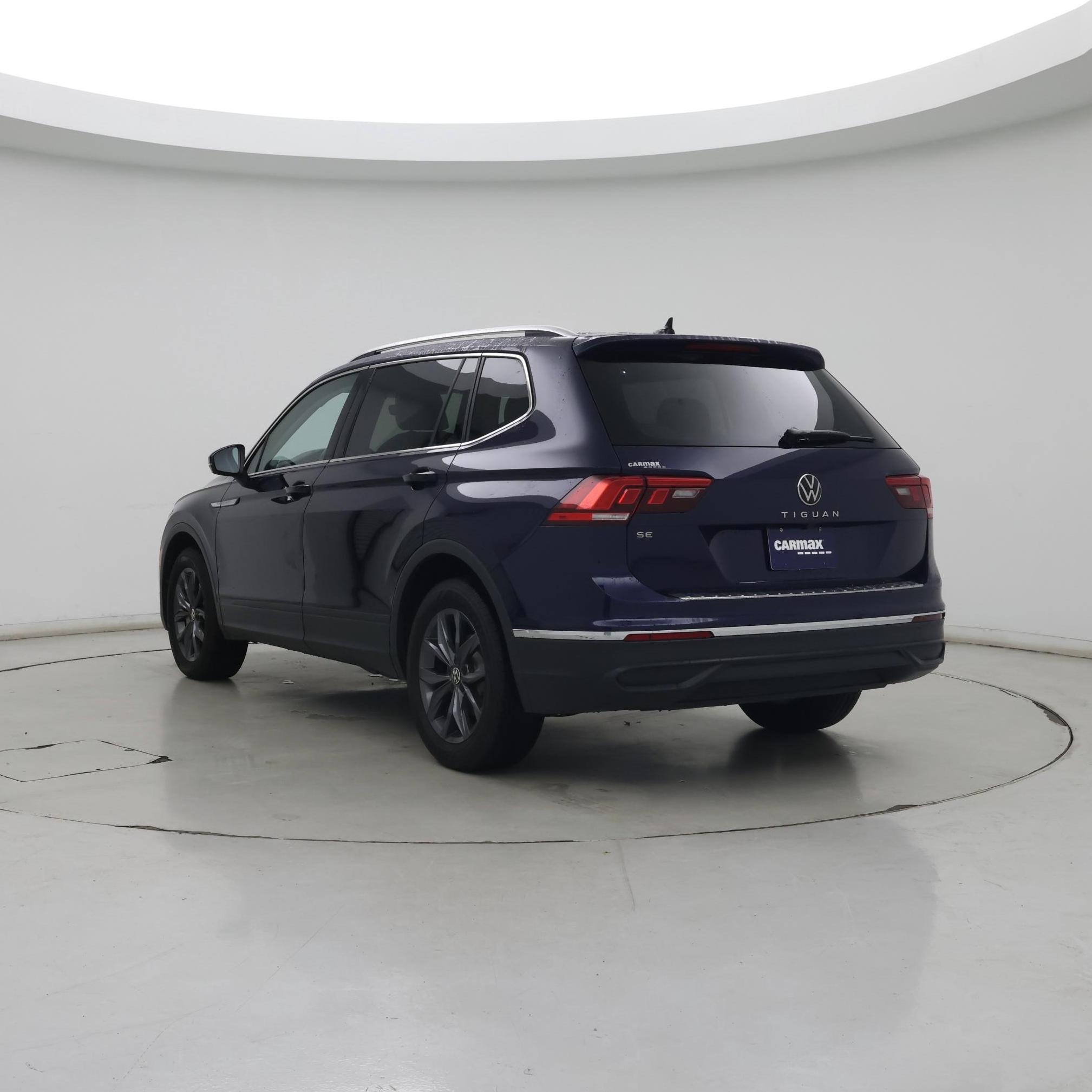Thumbnail: 2023 Volkswagen Tiguan - 2