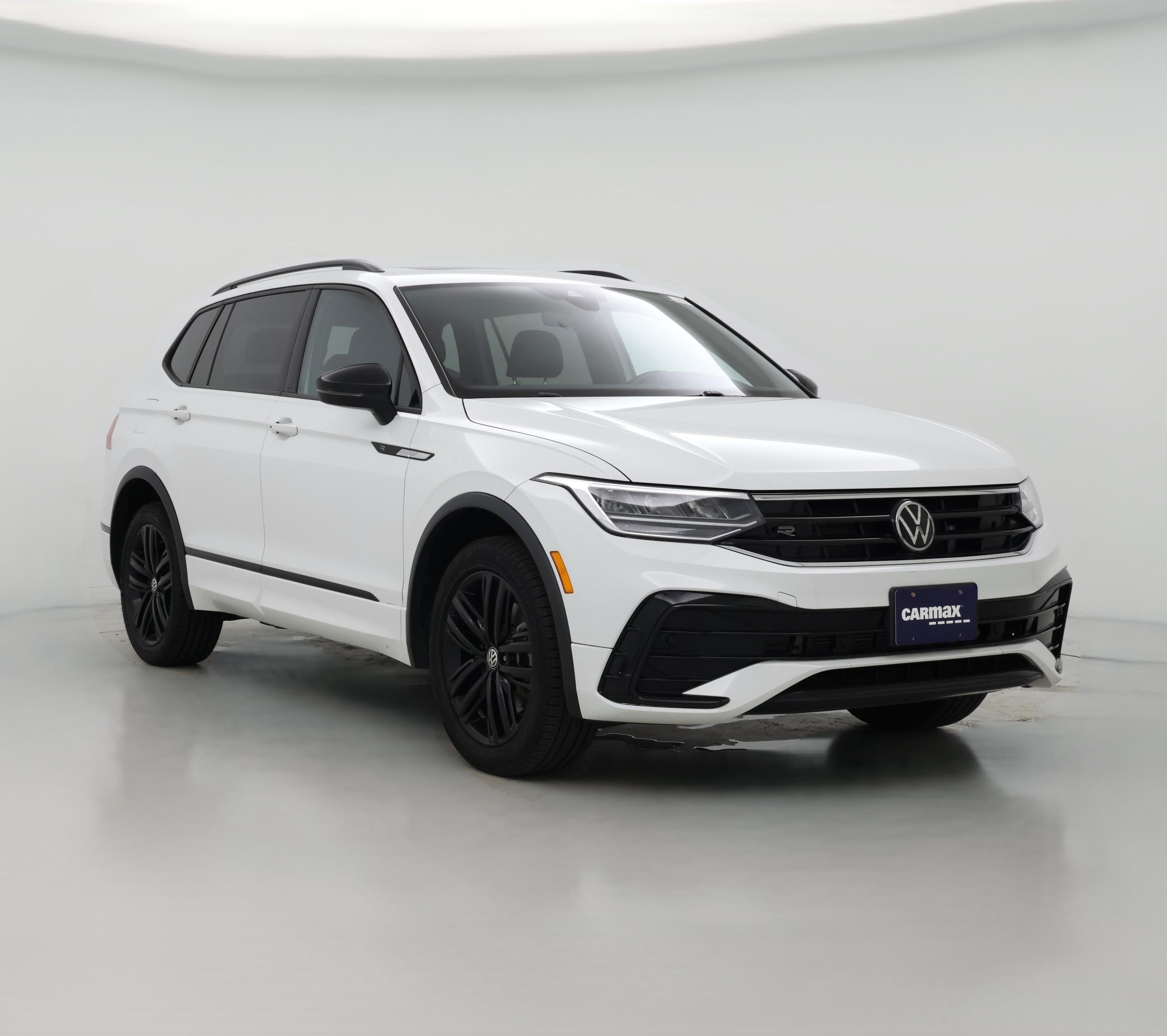 Thumbnail: 2022 Volkswagen Tiguan - 1