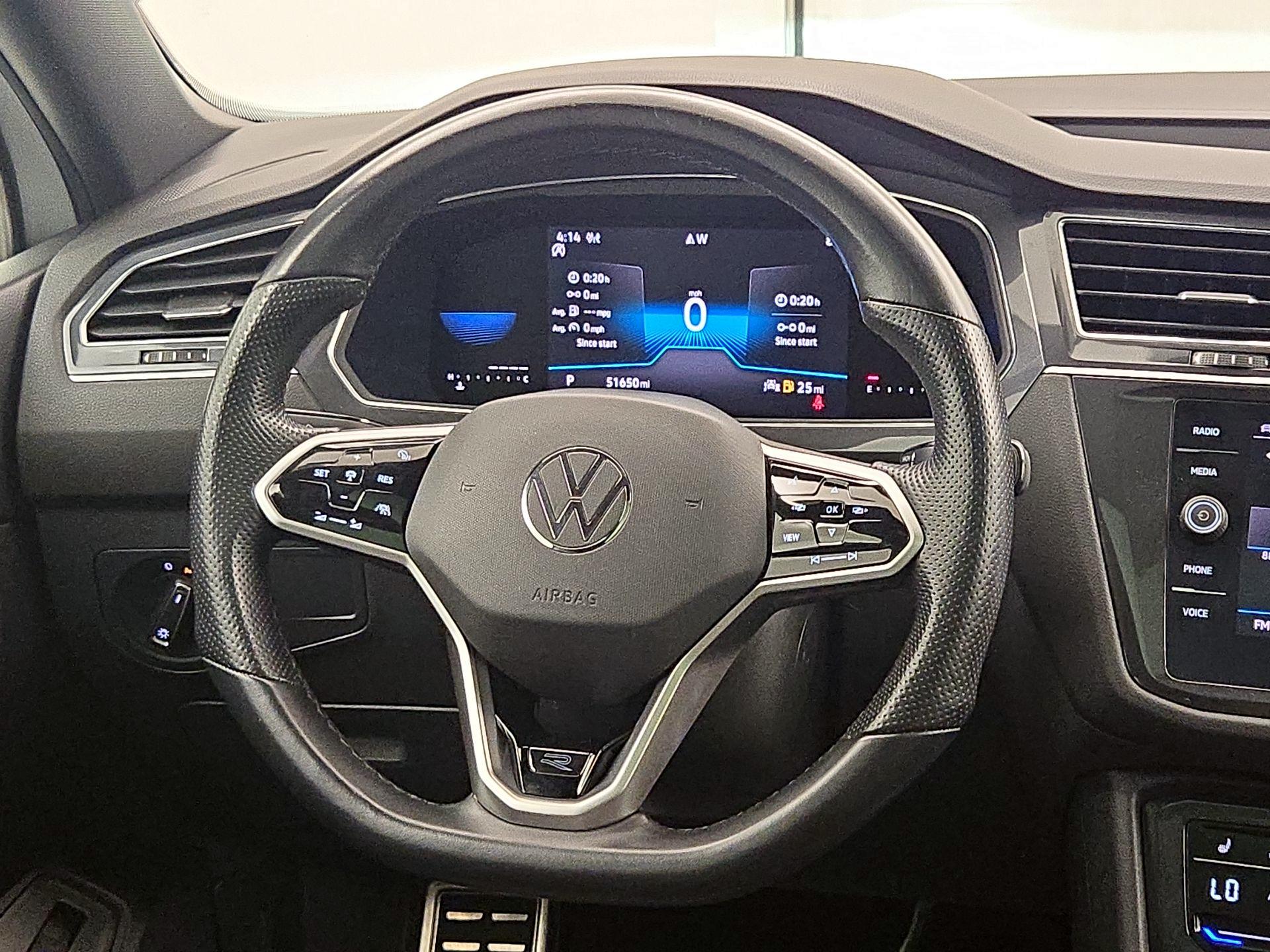 Thumbnail: 2022 Volkswagen Tiguan - 10